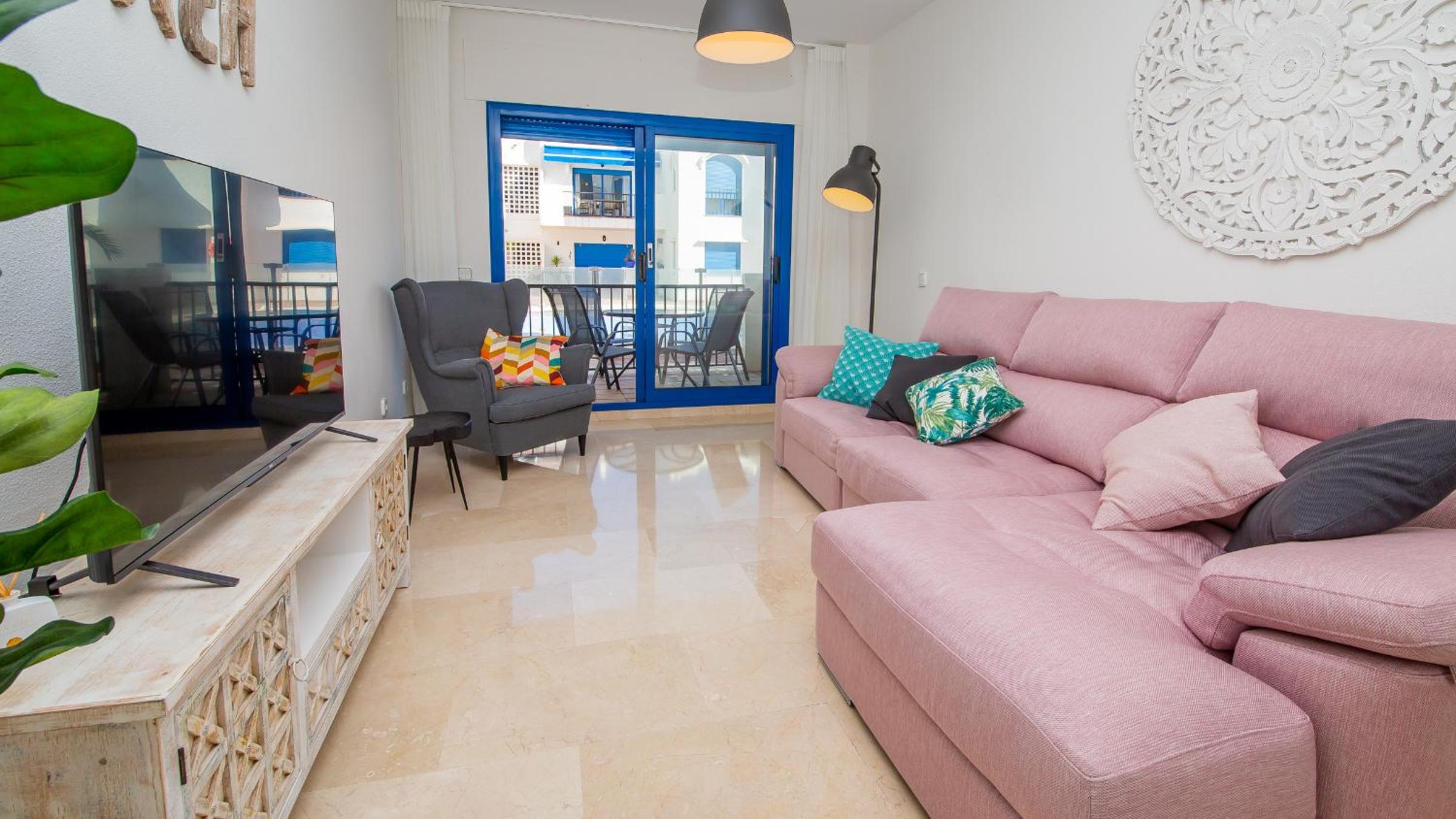 Apartamento con vista a la piscina