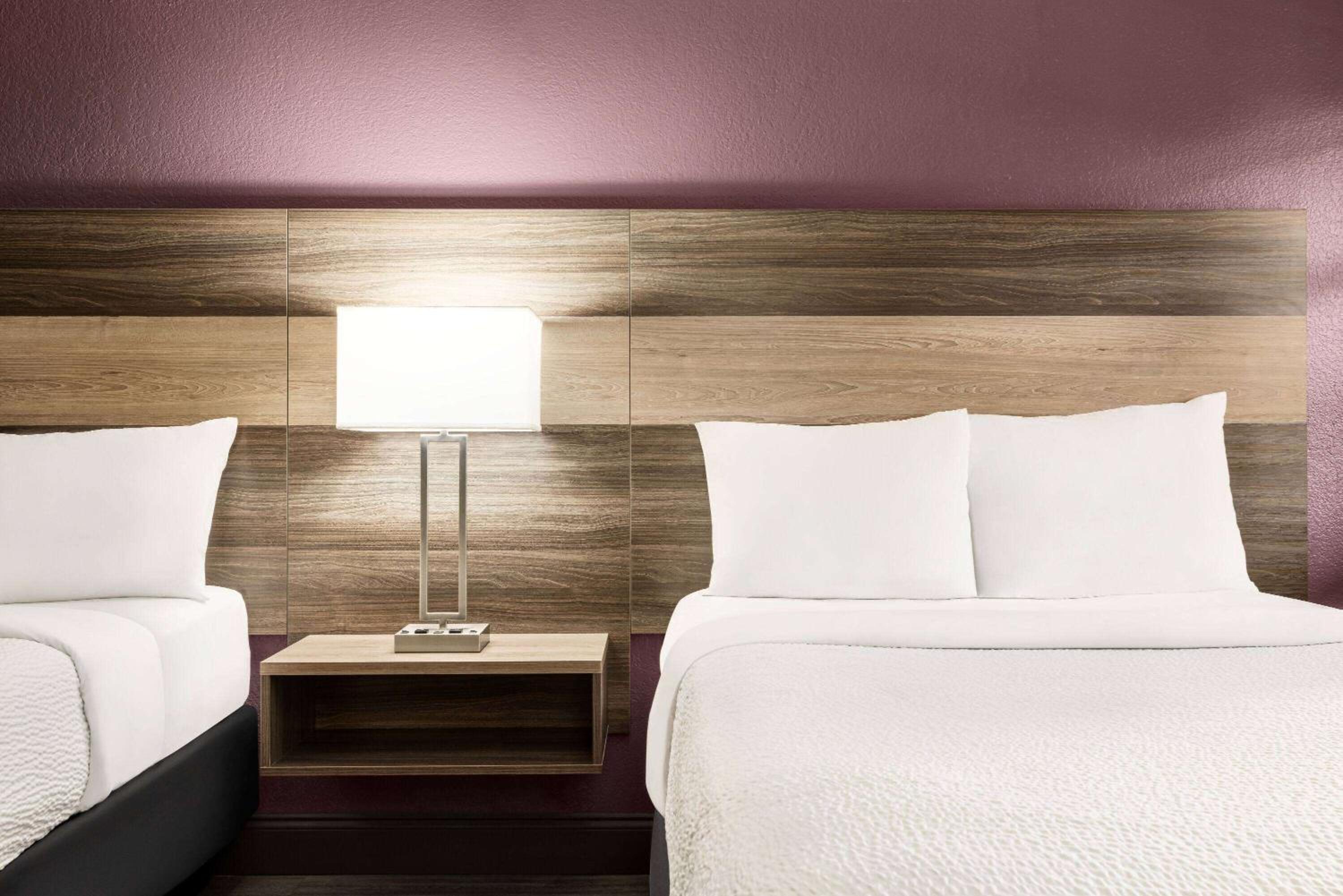 Room with Two Double Beds - Photo 10