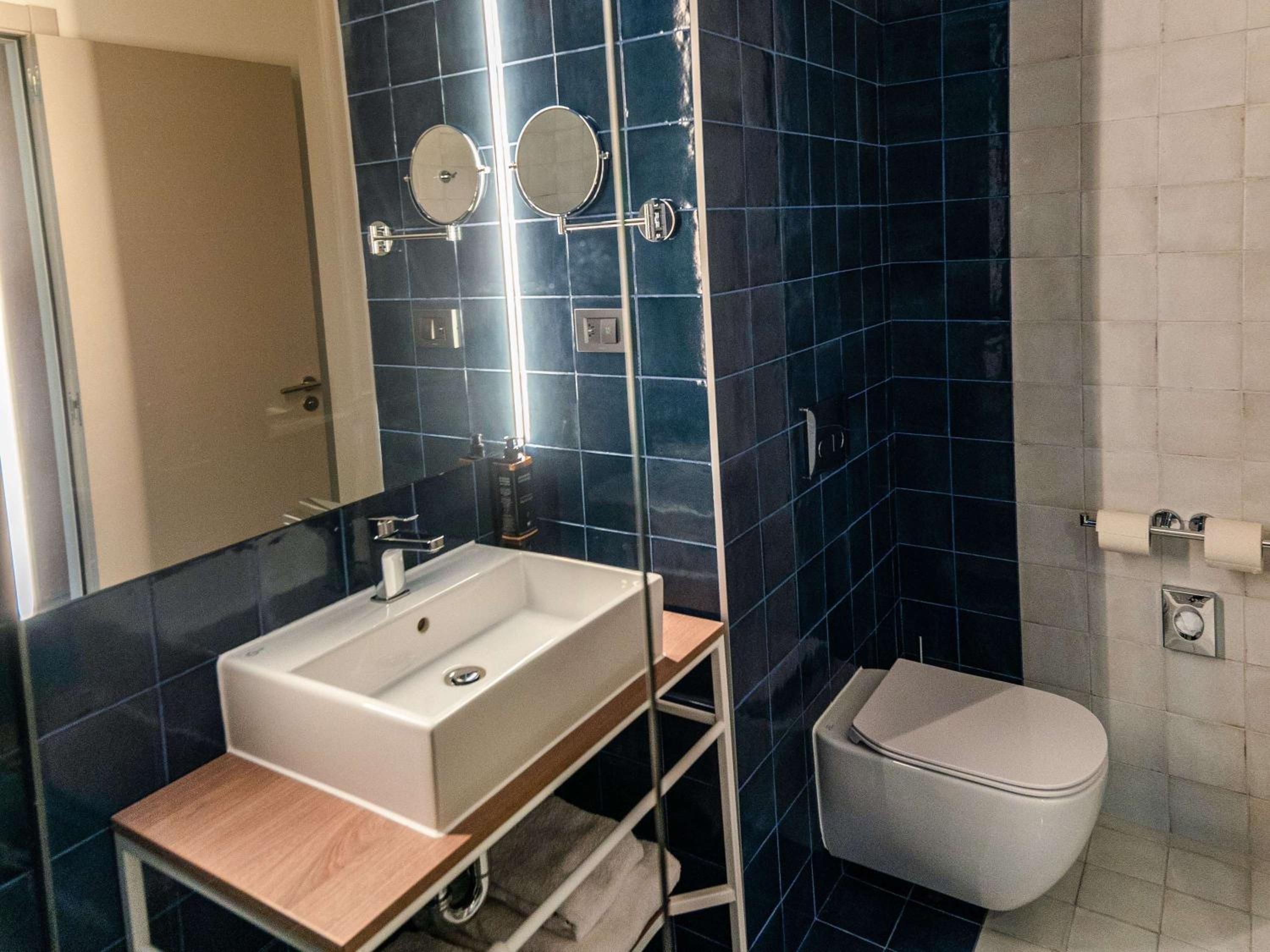 Classic Twin Room - Photo 8