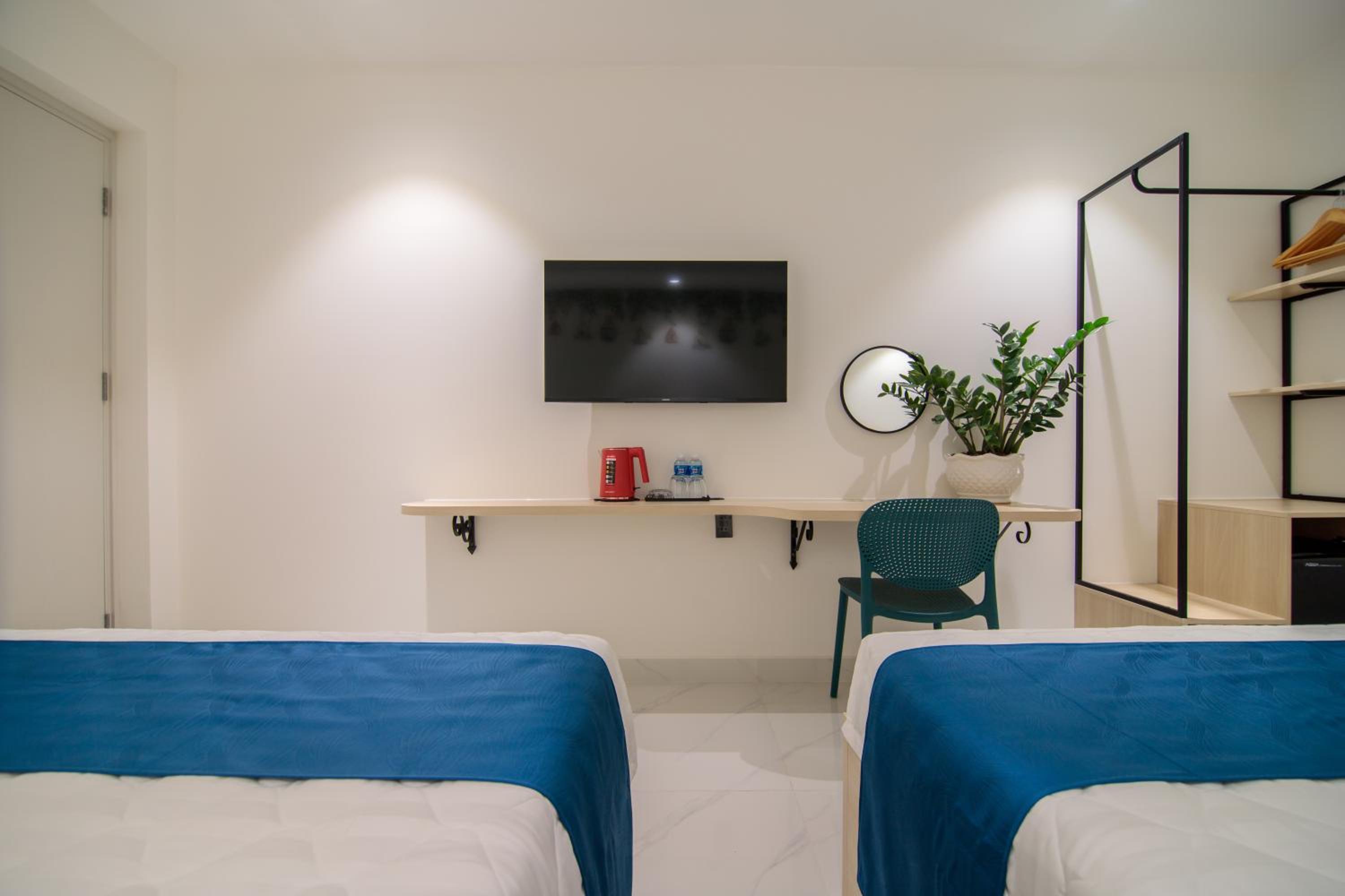Deluxe Twin Room - Photo 7