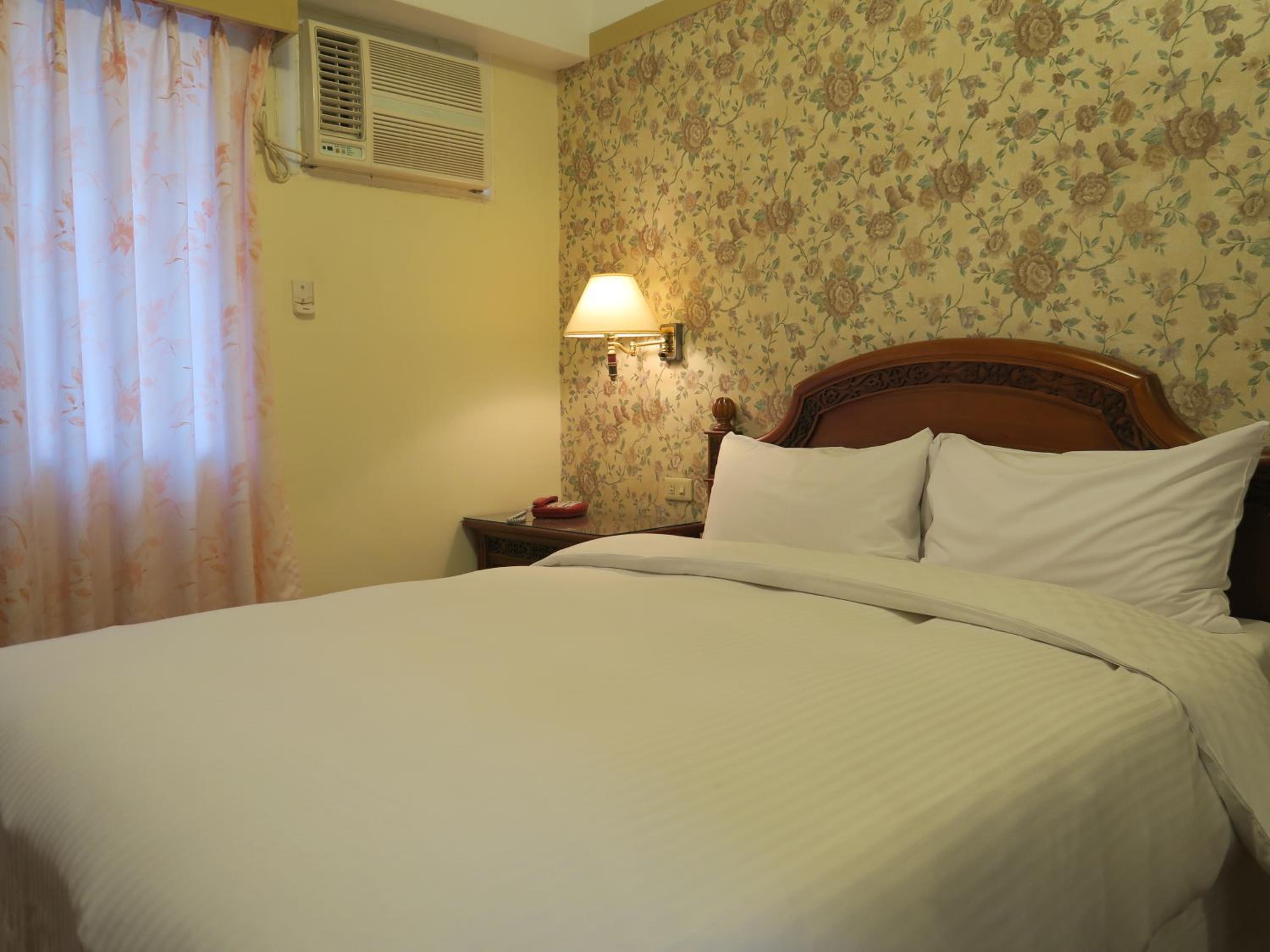 Economy Double Room photo 2
