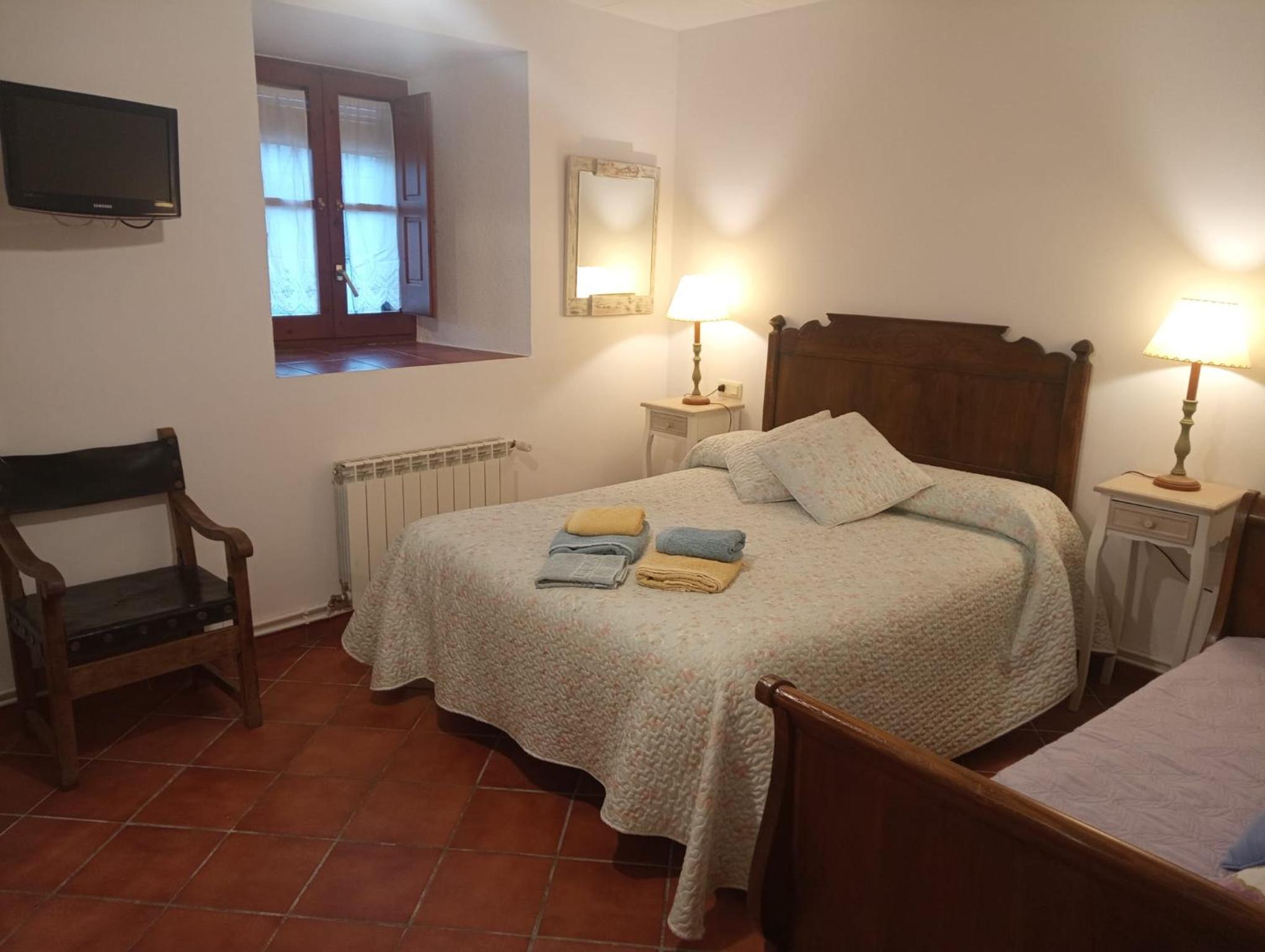 Double Room with Private Bathroom photo 2