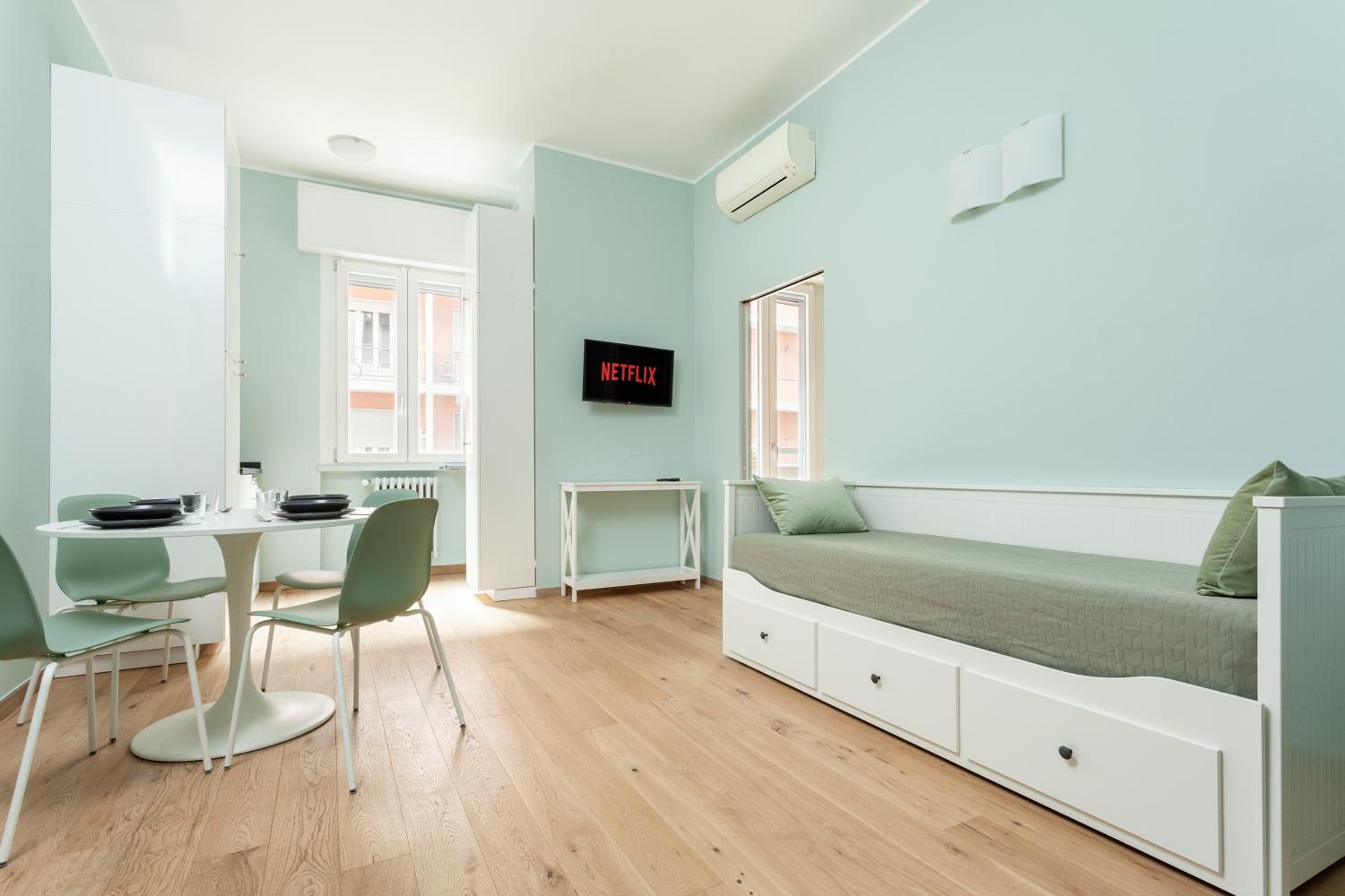 One-Bedroom Apartment
