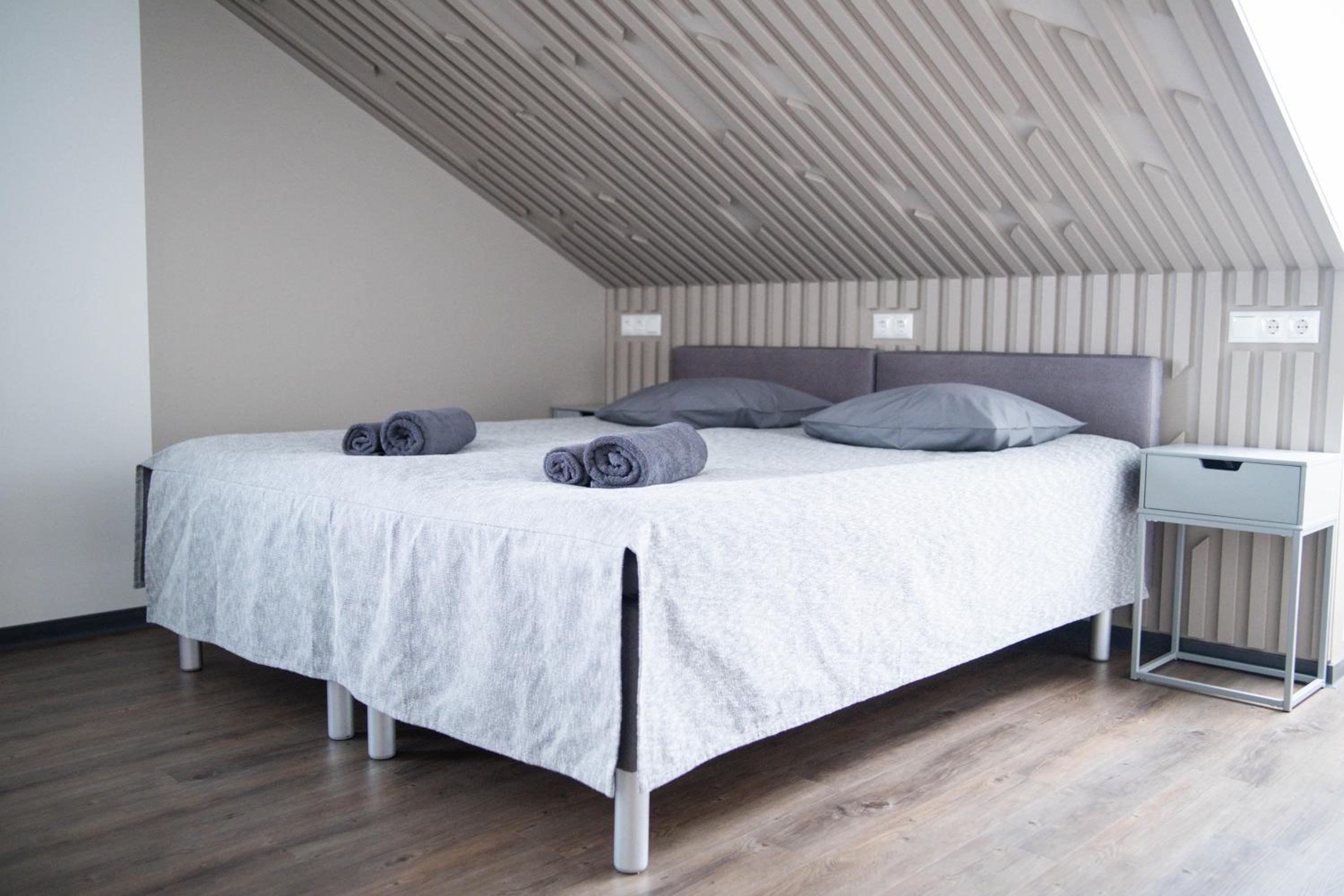 Large Double Room photo 1