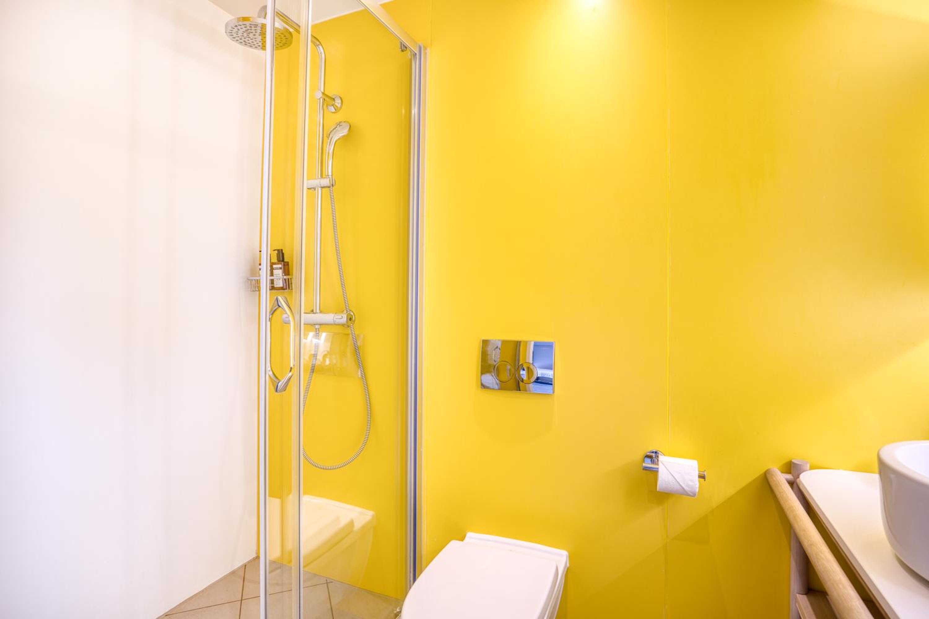 Double Room - Photo 9