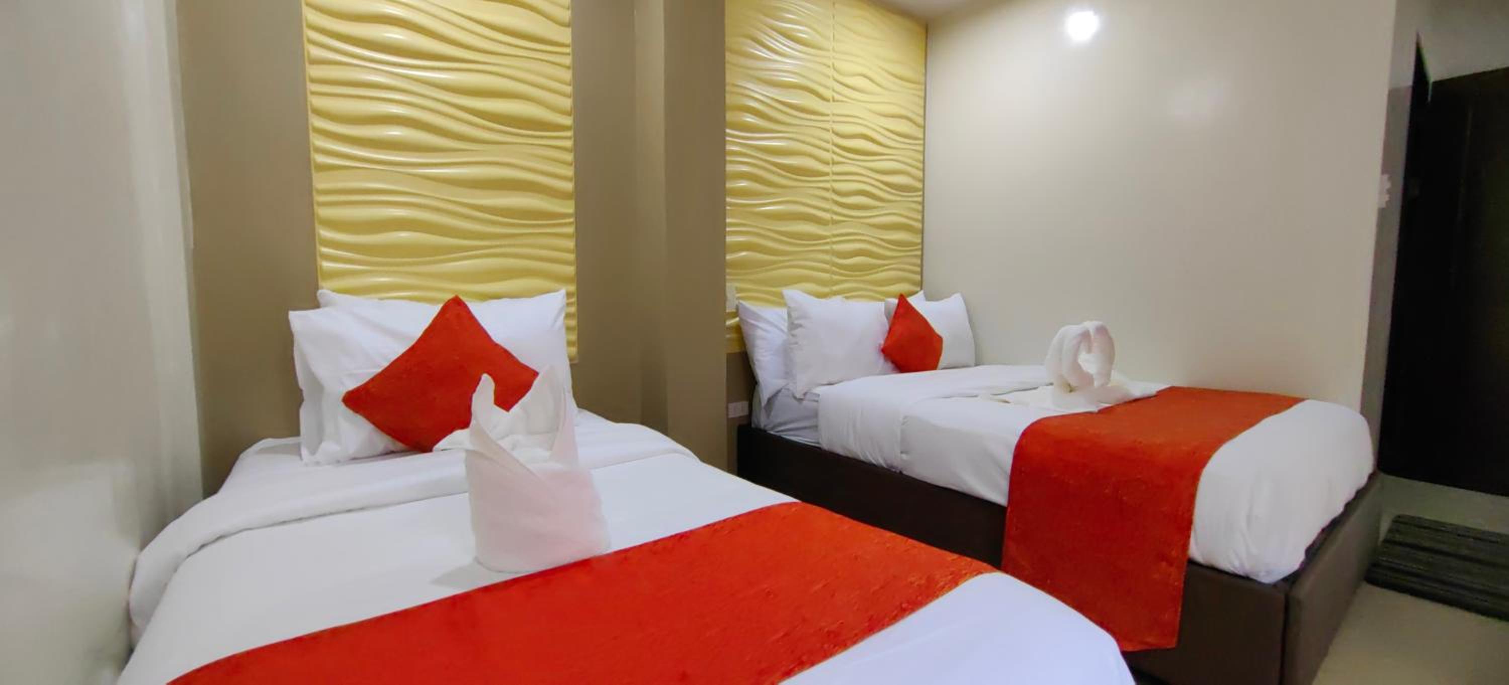 Deluxe Triple Room - Photo 7