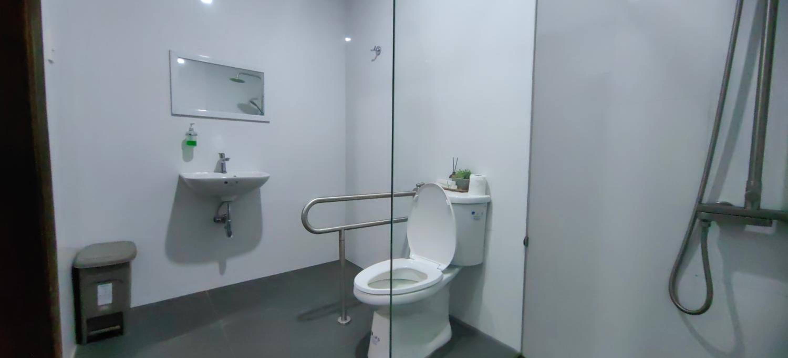 Deluxe Triple Room - Photo 23