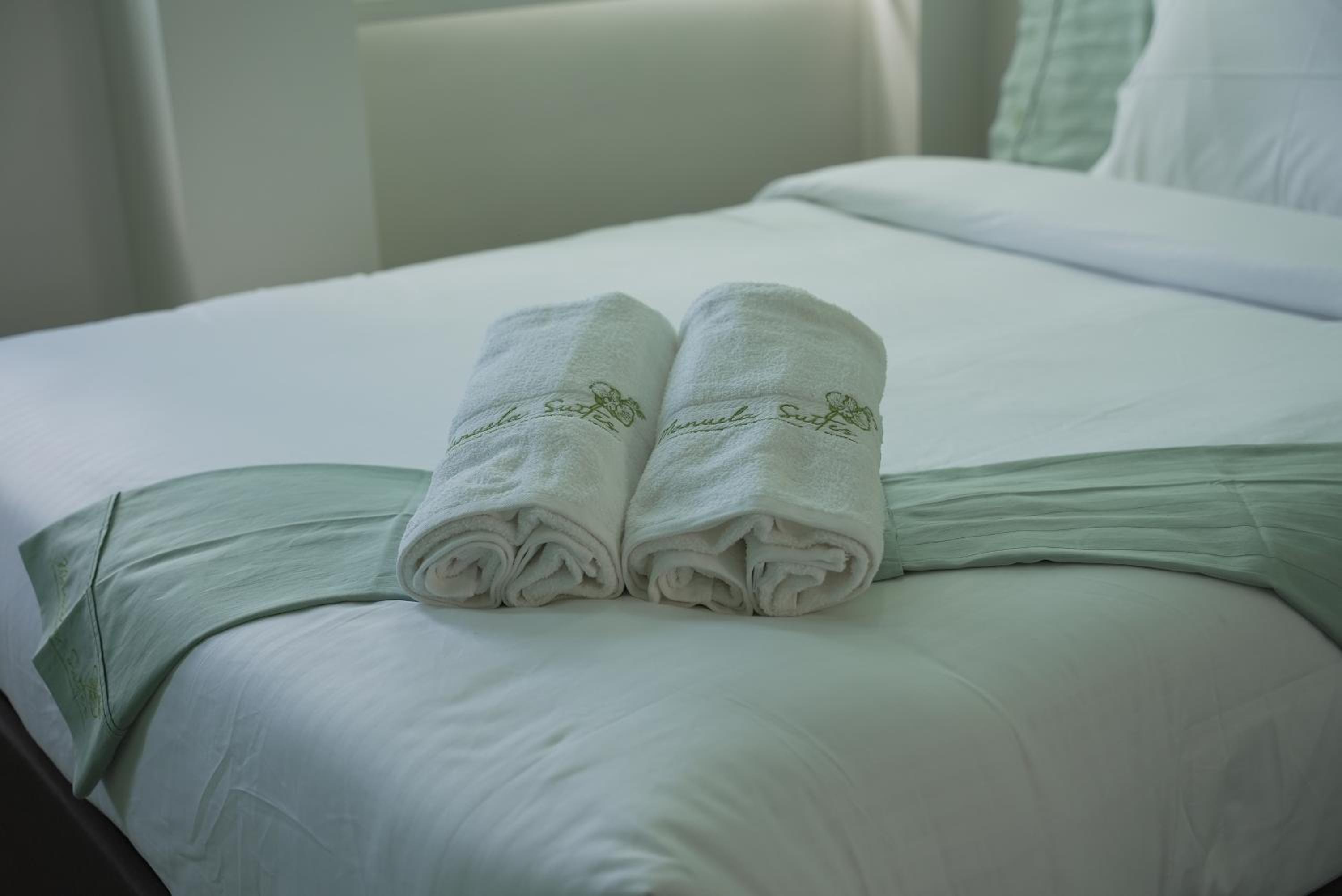 Deluxe Triple Room - Photo 19