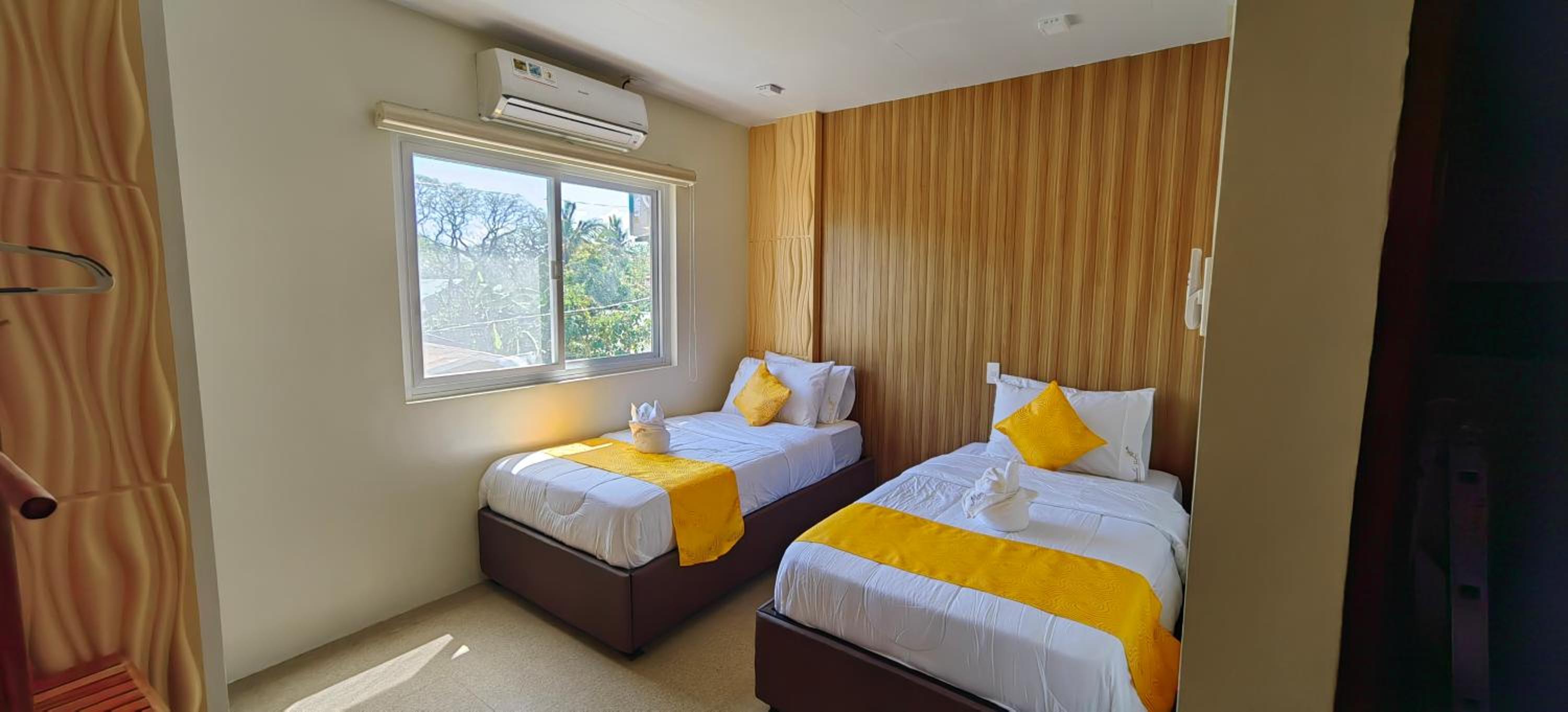 Deluxe Twin Room photo 2