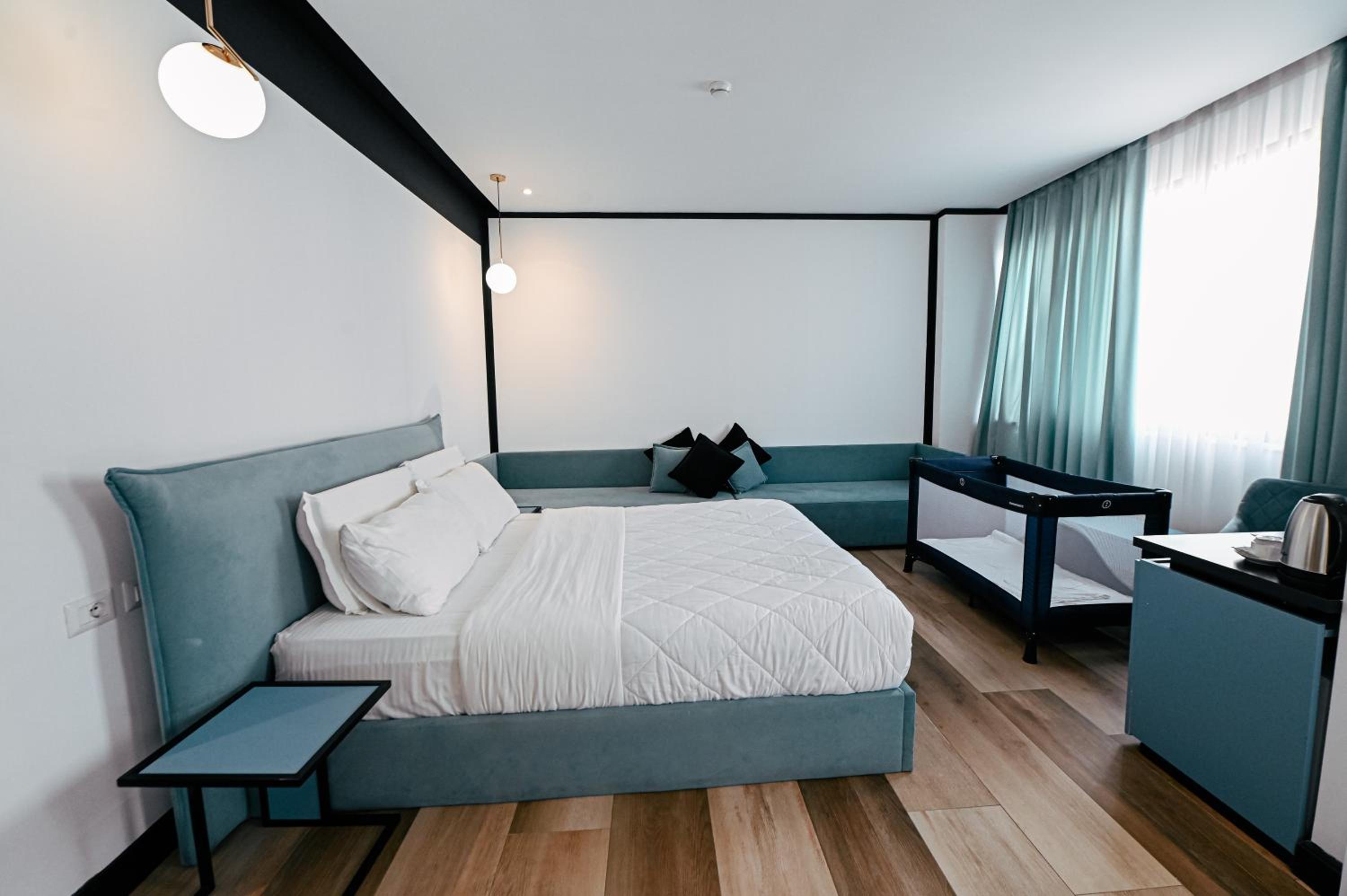 Double Room + 2 Sofas