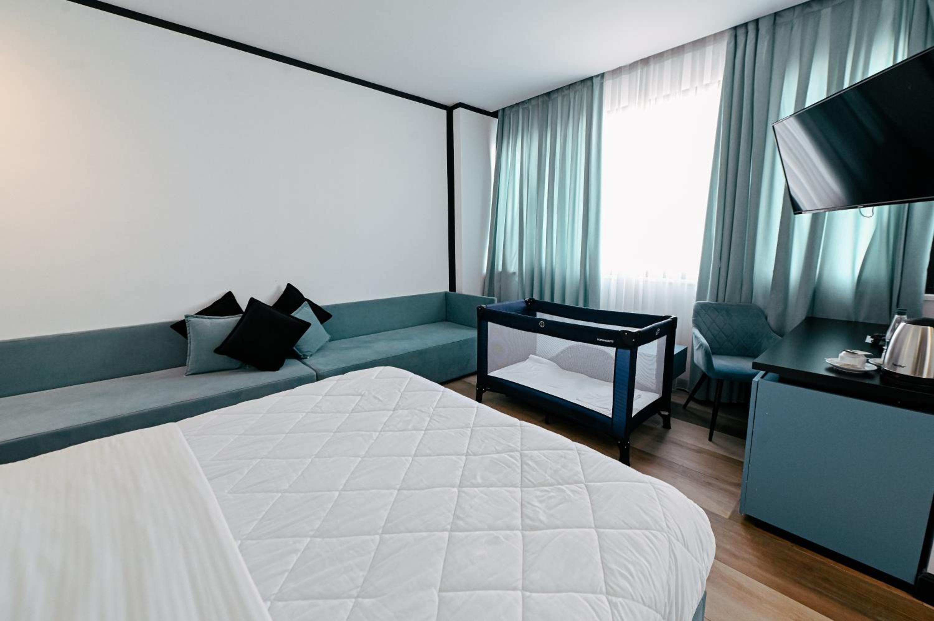 Double Room + 2 Sofas