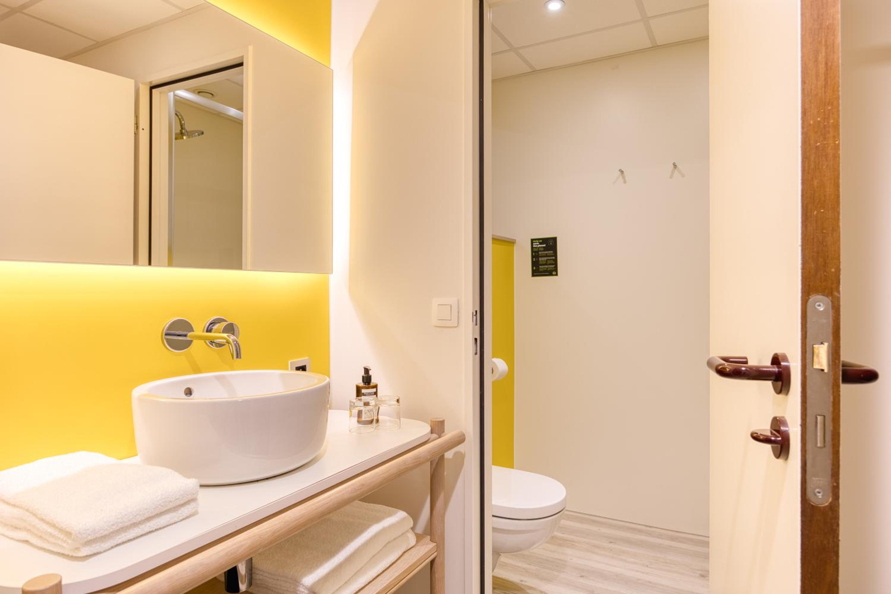 Triple Room - Photo 12