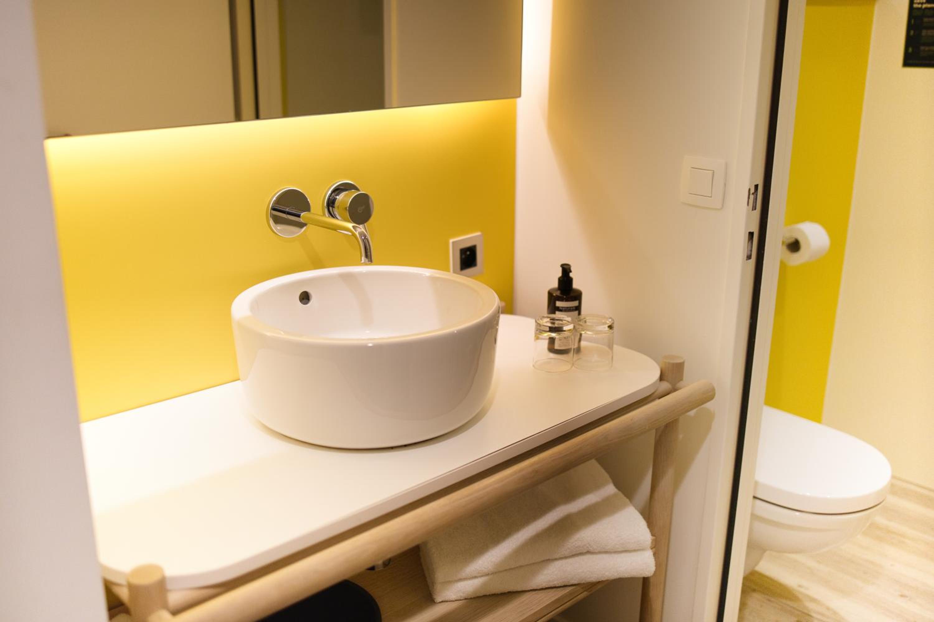 Triple Room - Photo 13