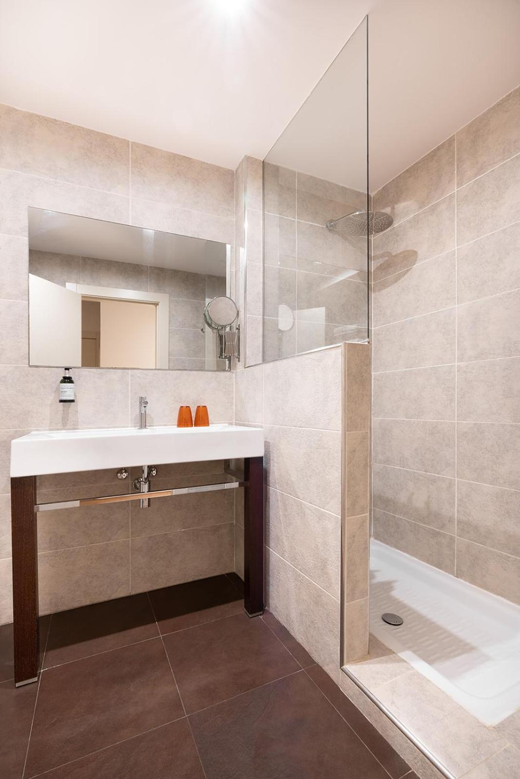 Double Room - Photo 40