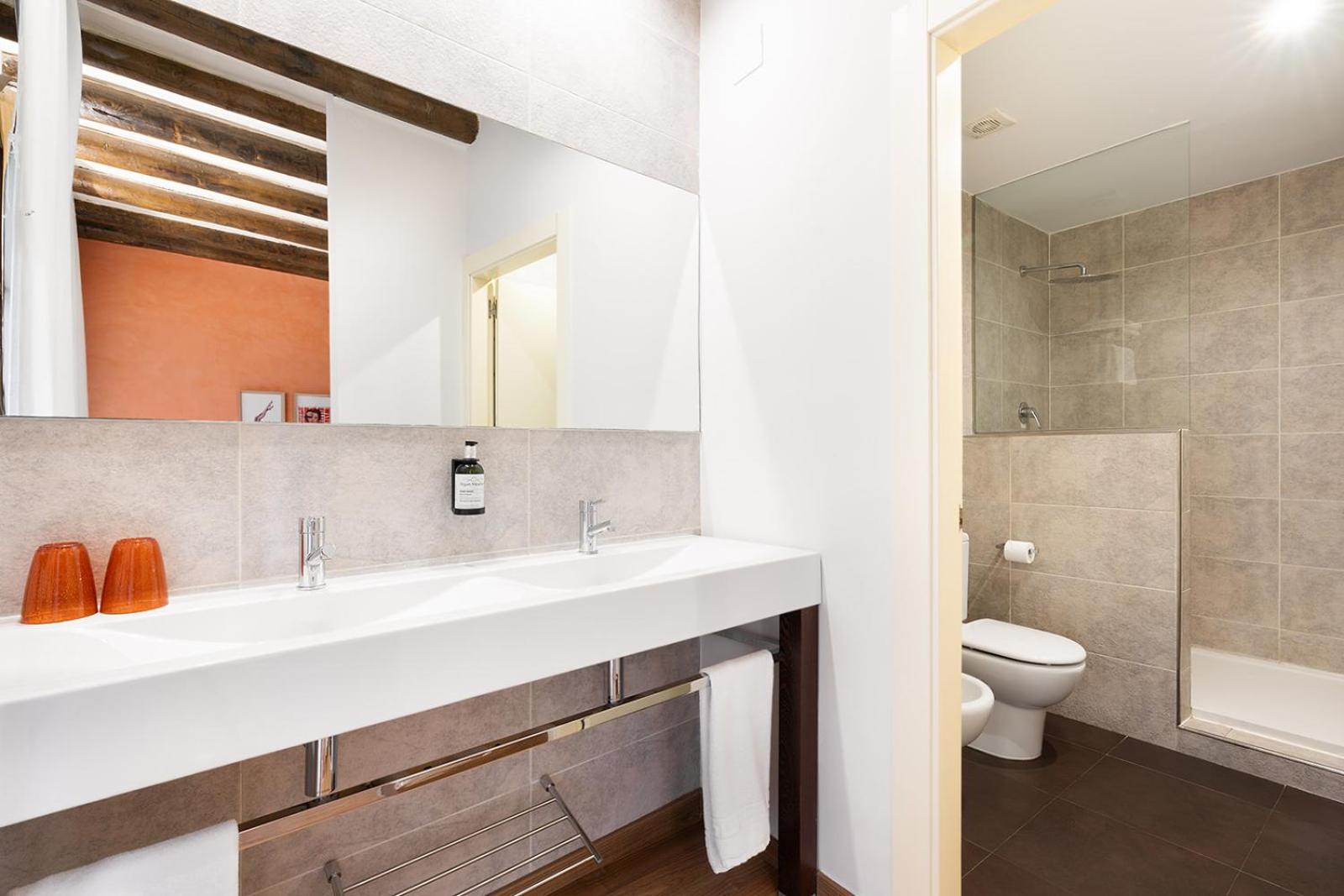 Double Room - Photo 52