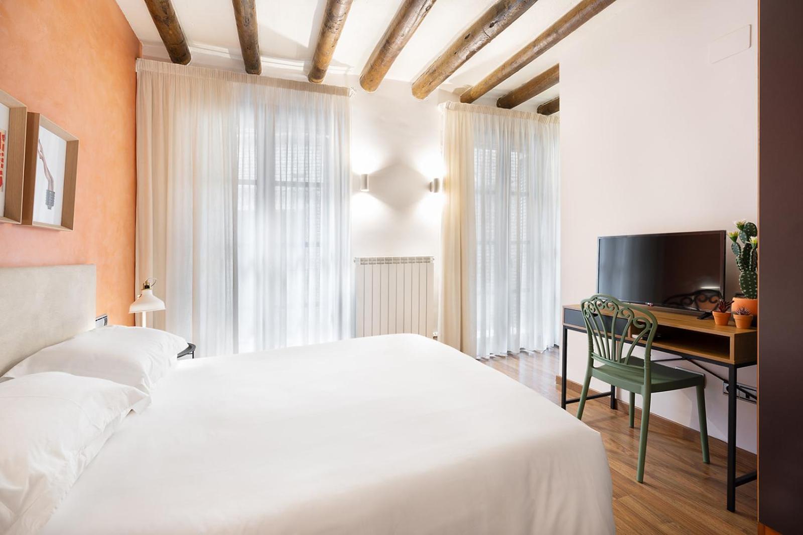 Double Room - Photo 30