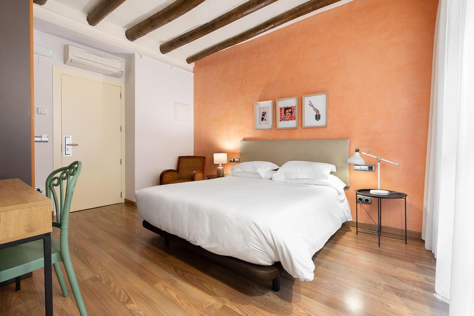 Double Room - Photo 14