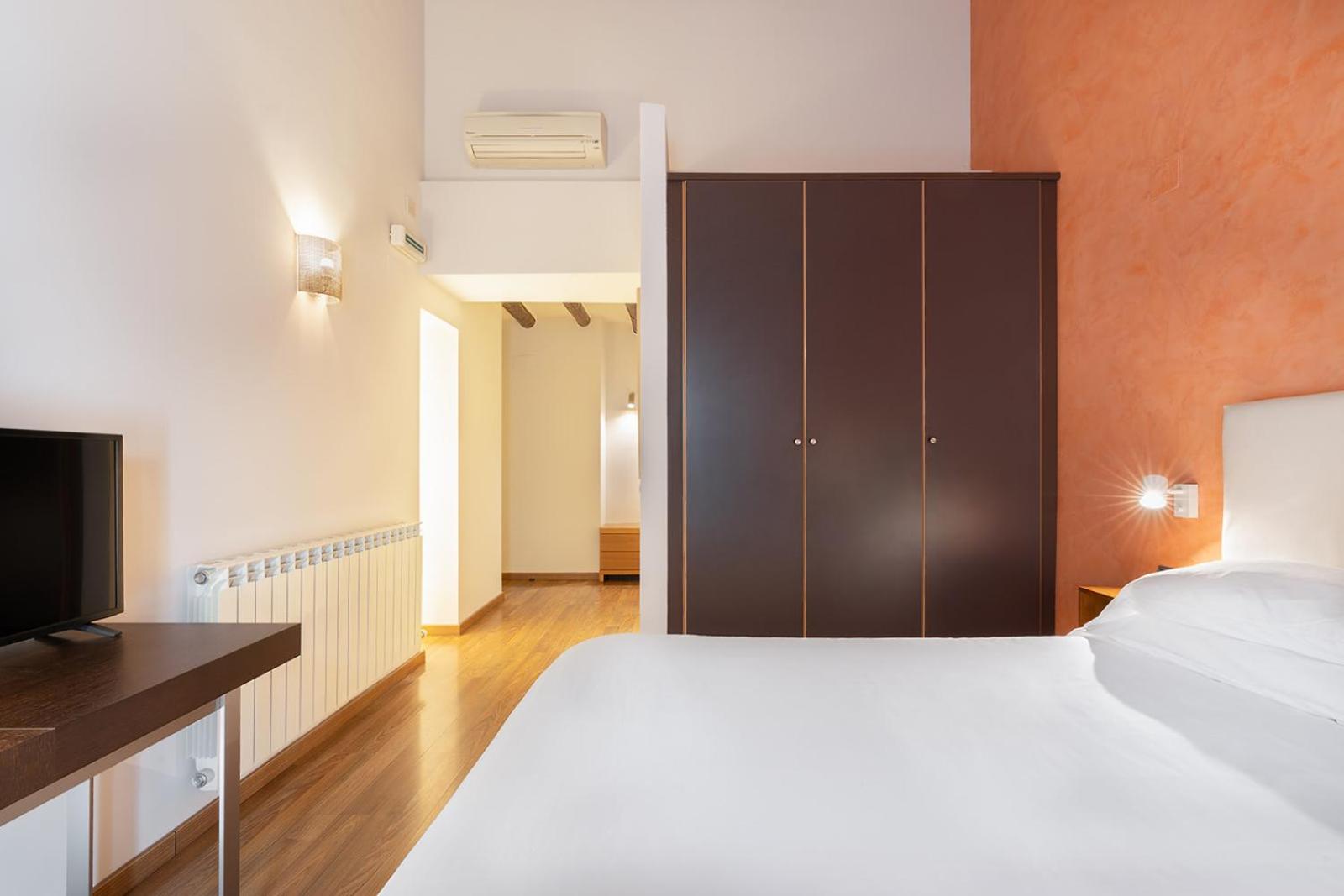 Double Room - Photo 29