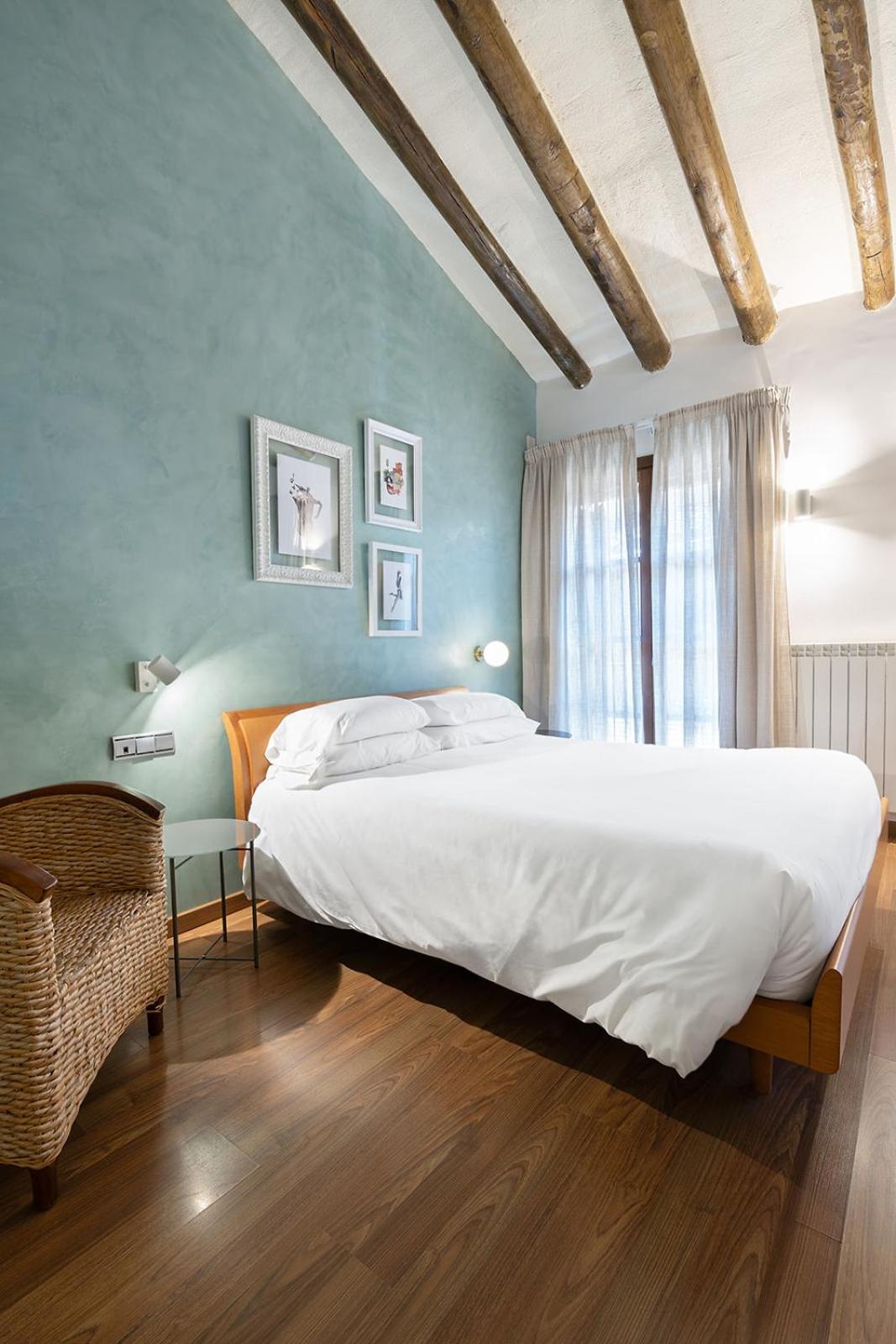 Double Room - Photo 4