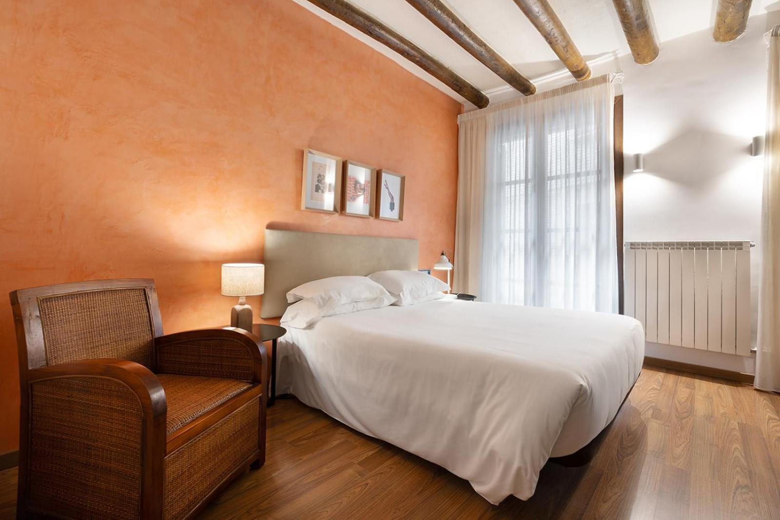 Double Room - Photo 6