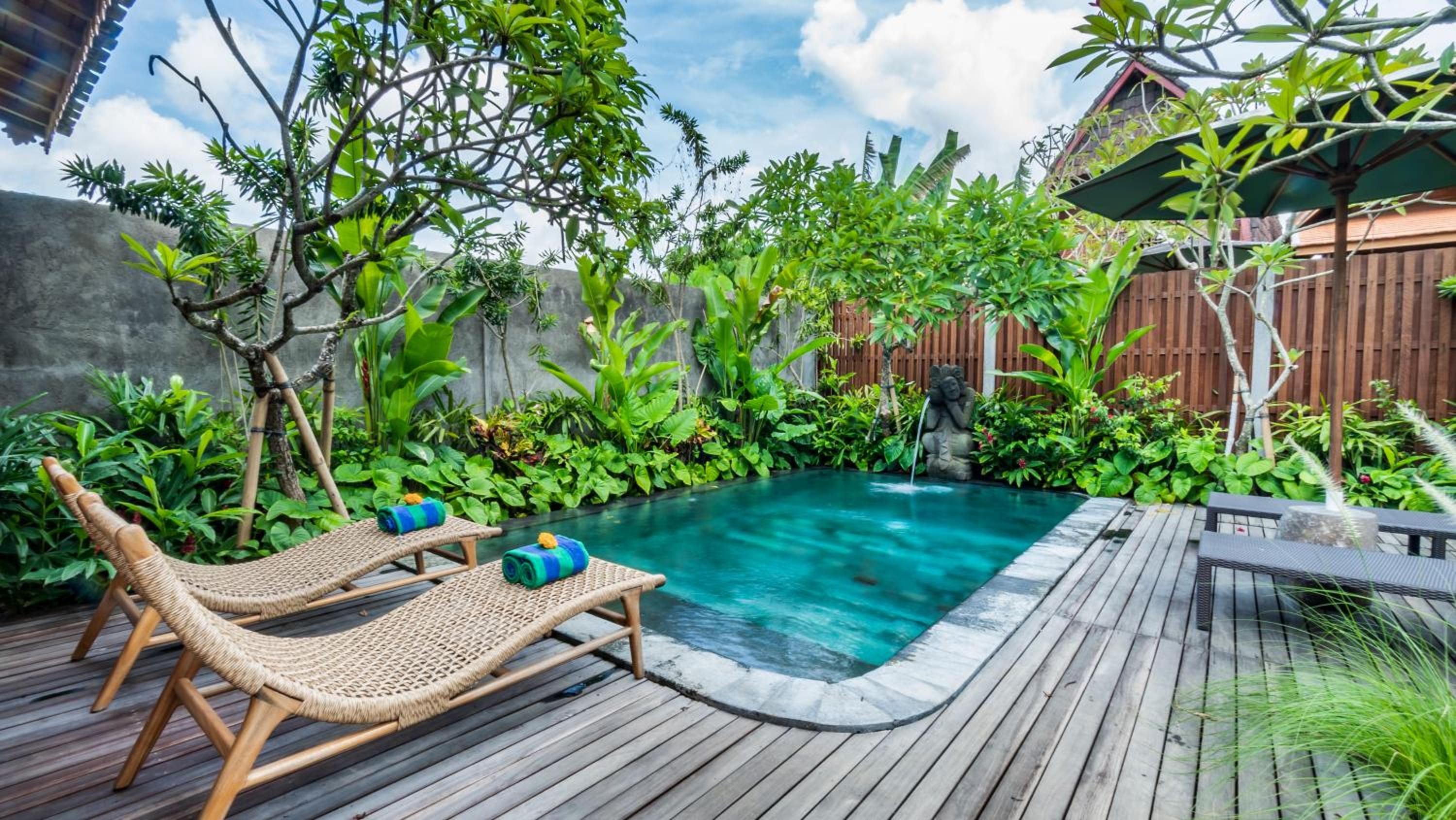 Villa with Private Pool - Photo 3