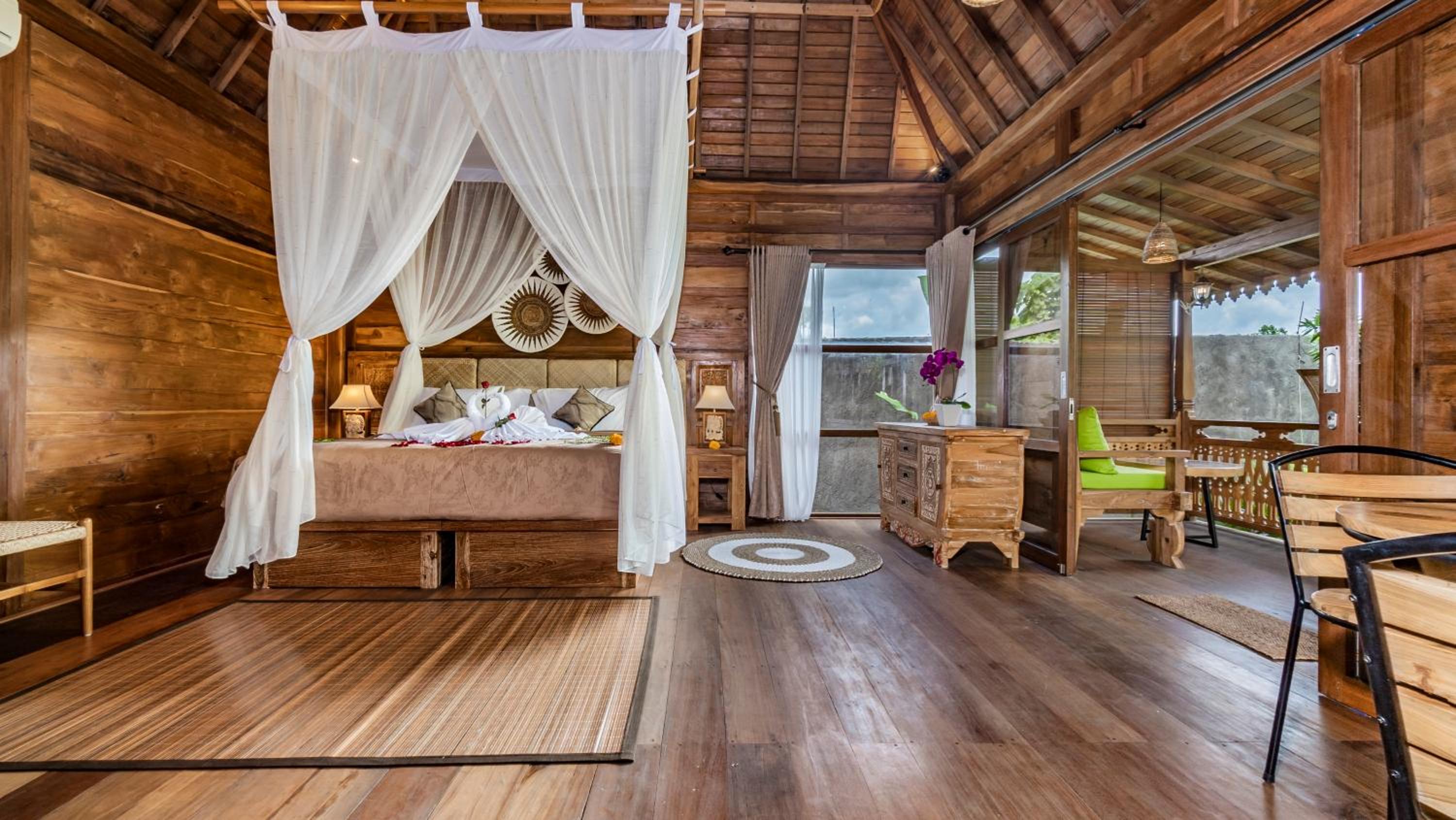 Villa with Private Pool - Photo 13