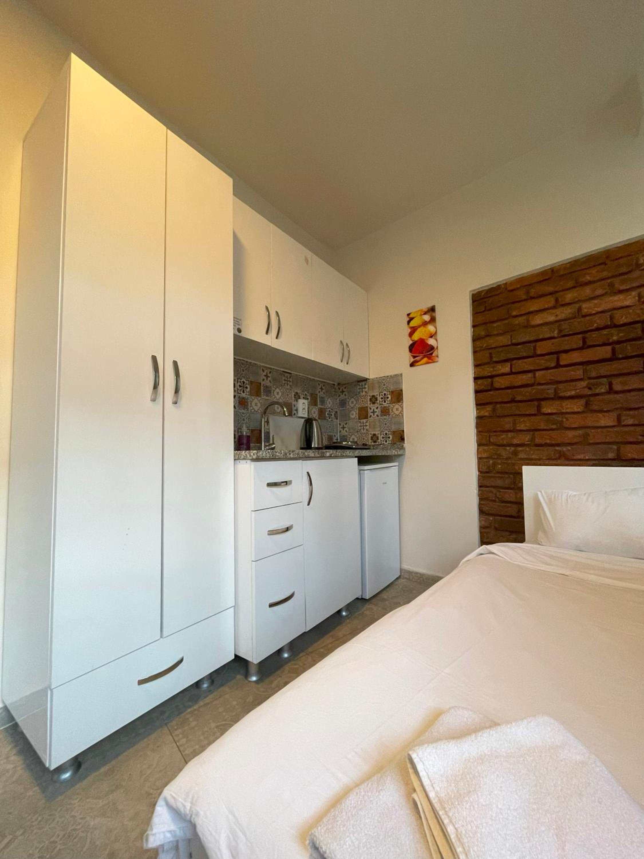 Single Room photo 3