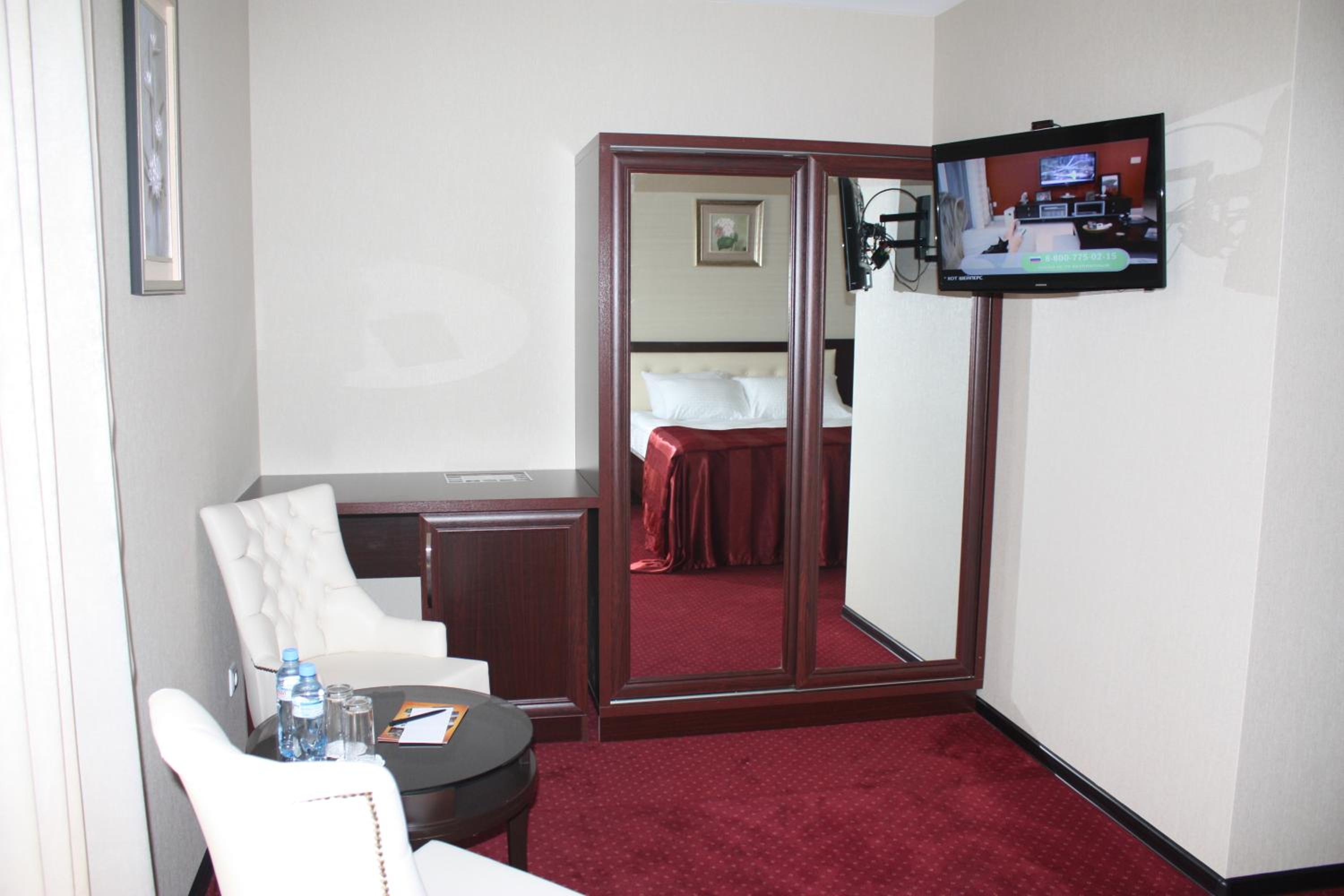 Standard Double Room with Balcony photo 3