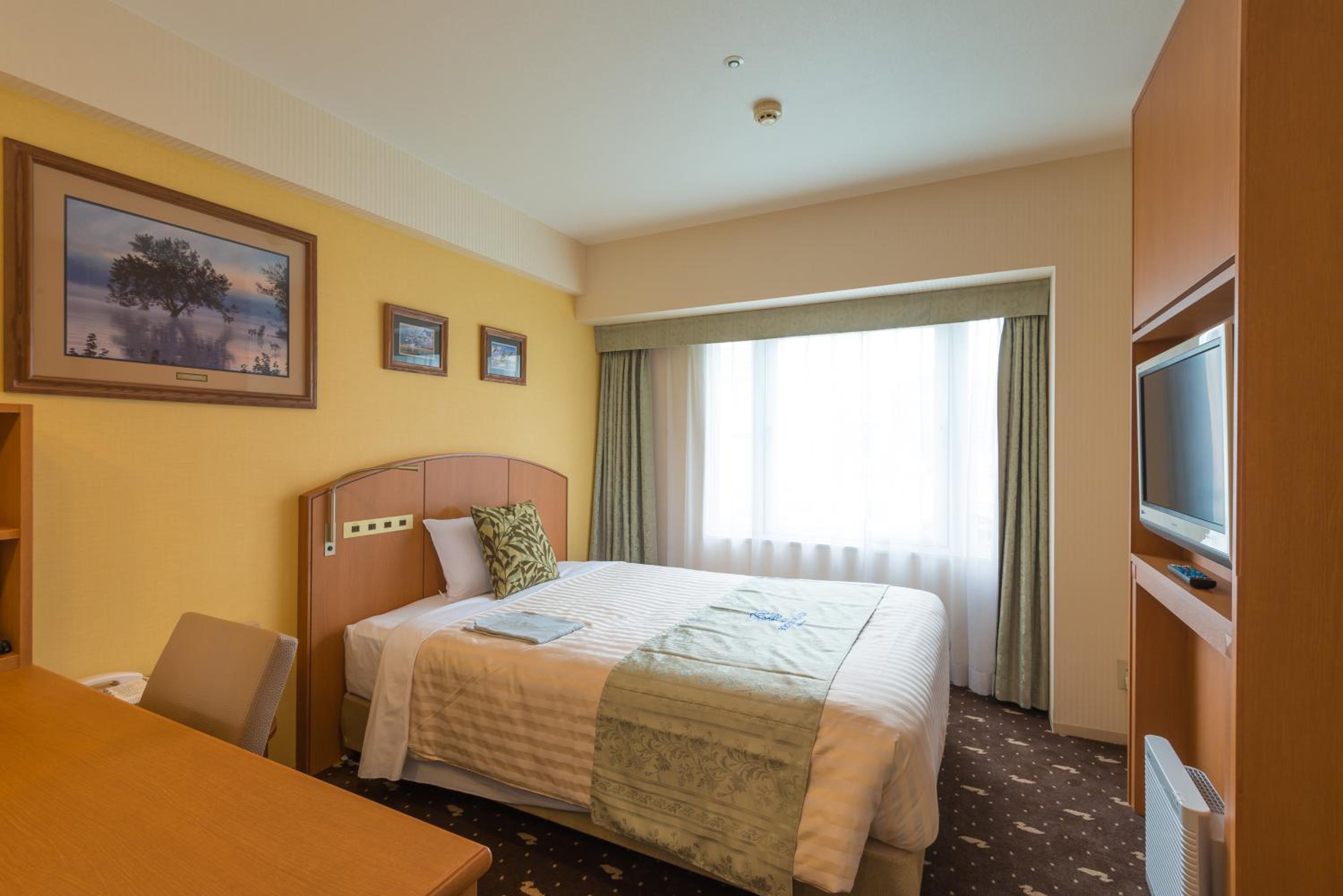 Standard Single Room - Smoking