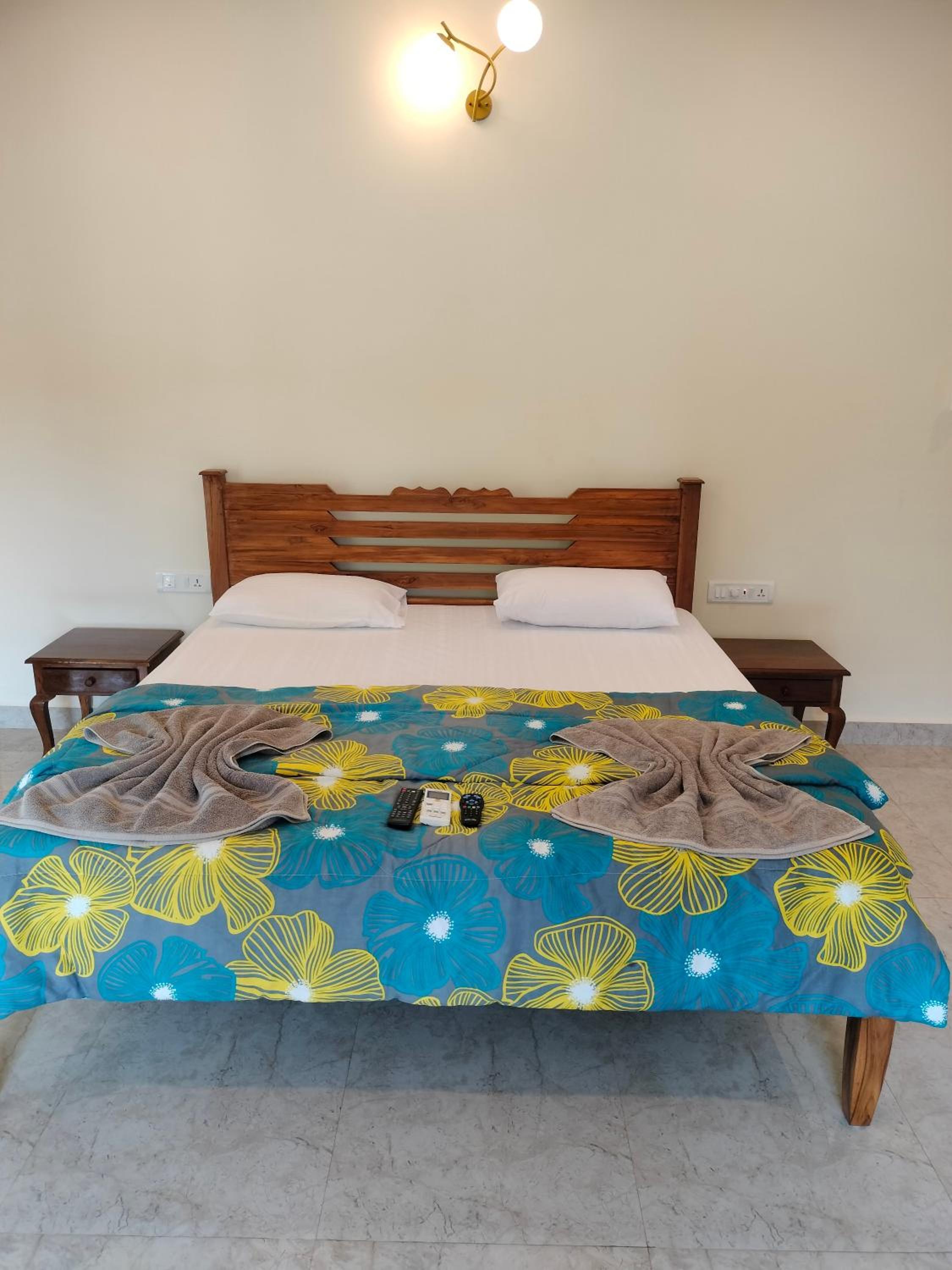 King Room with Balcony photo 1