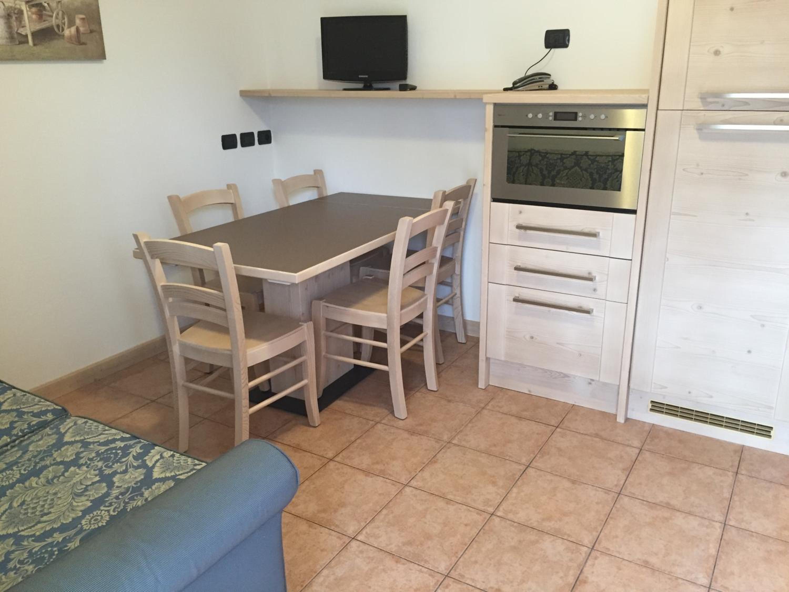 Two-Bedroom Apartment (4 Adults) photo 2