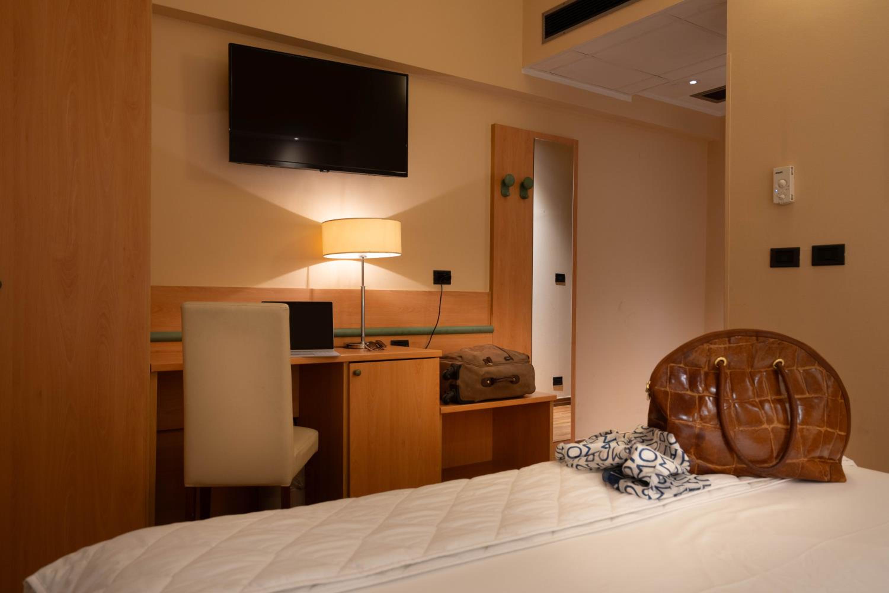 Double or Twin Room photo 1