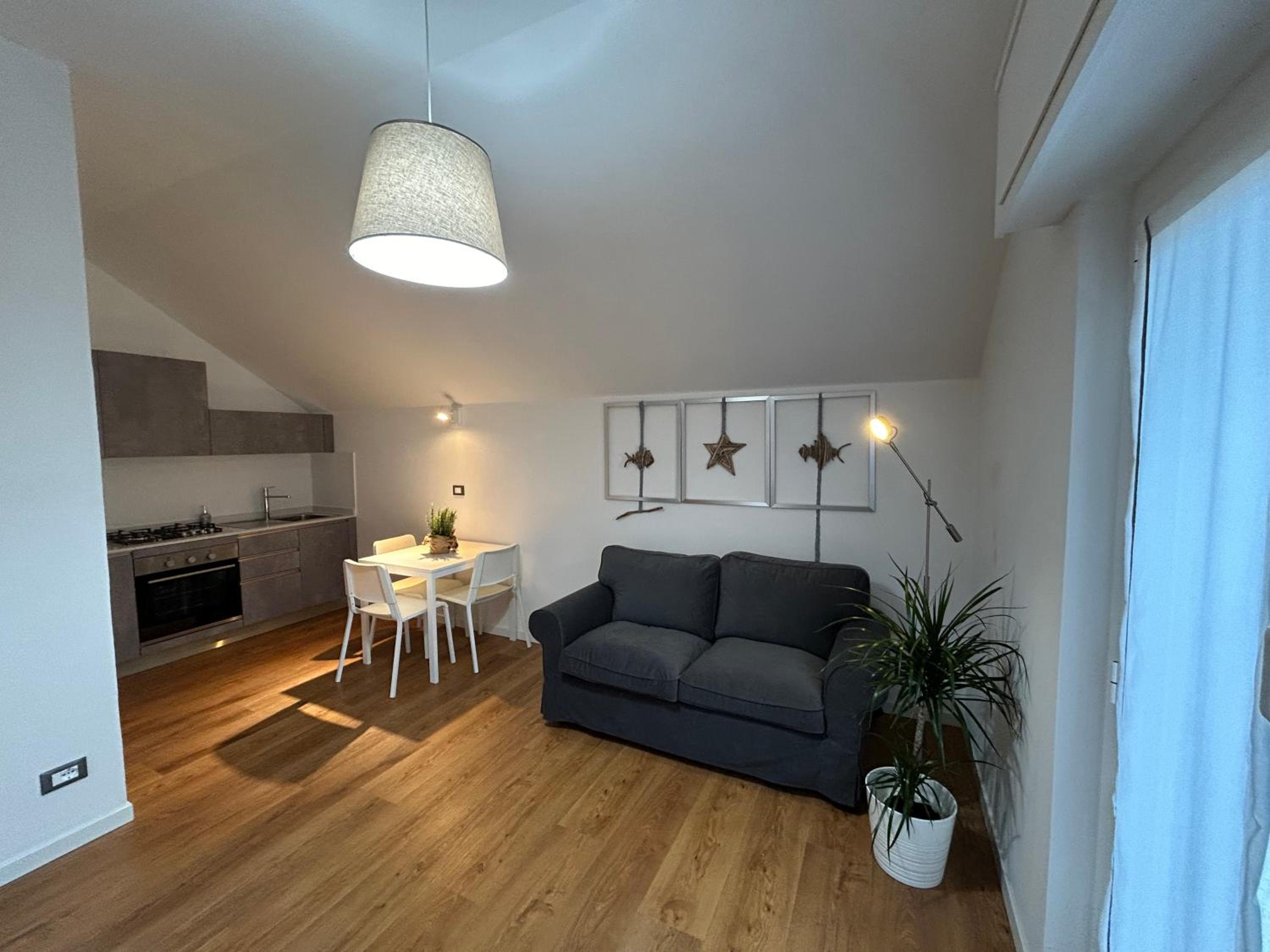 One-Bedroom Apartment photo 1