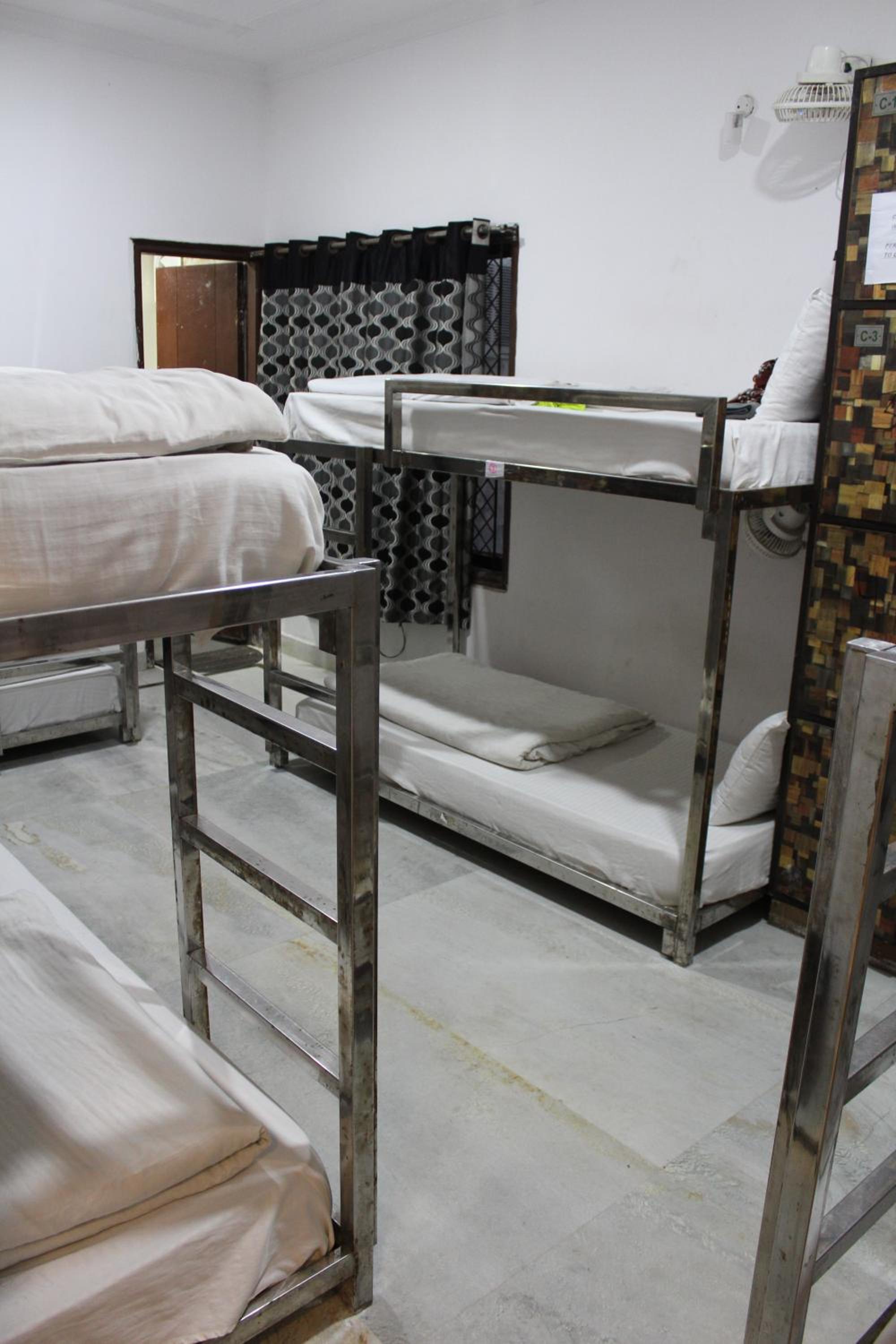 Bed in 8-Bed Mixed Dormitory Room