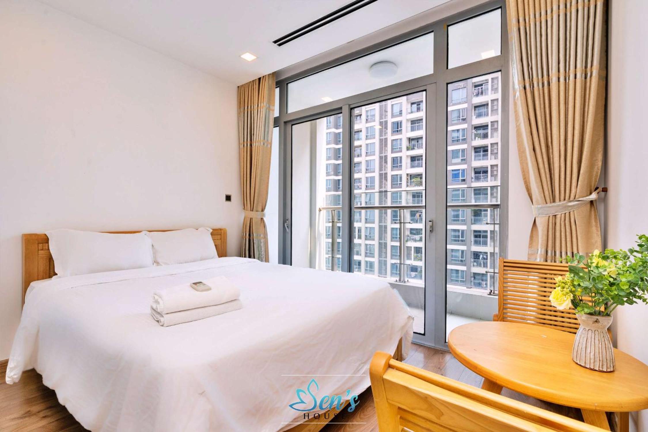 Studio Apartment with Balcony