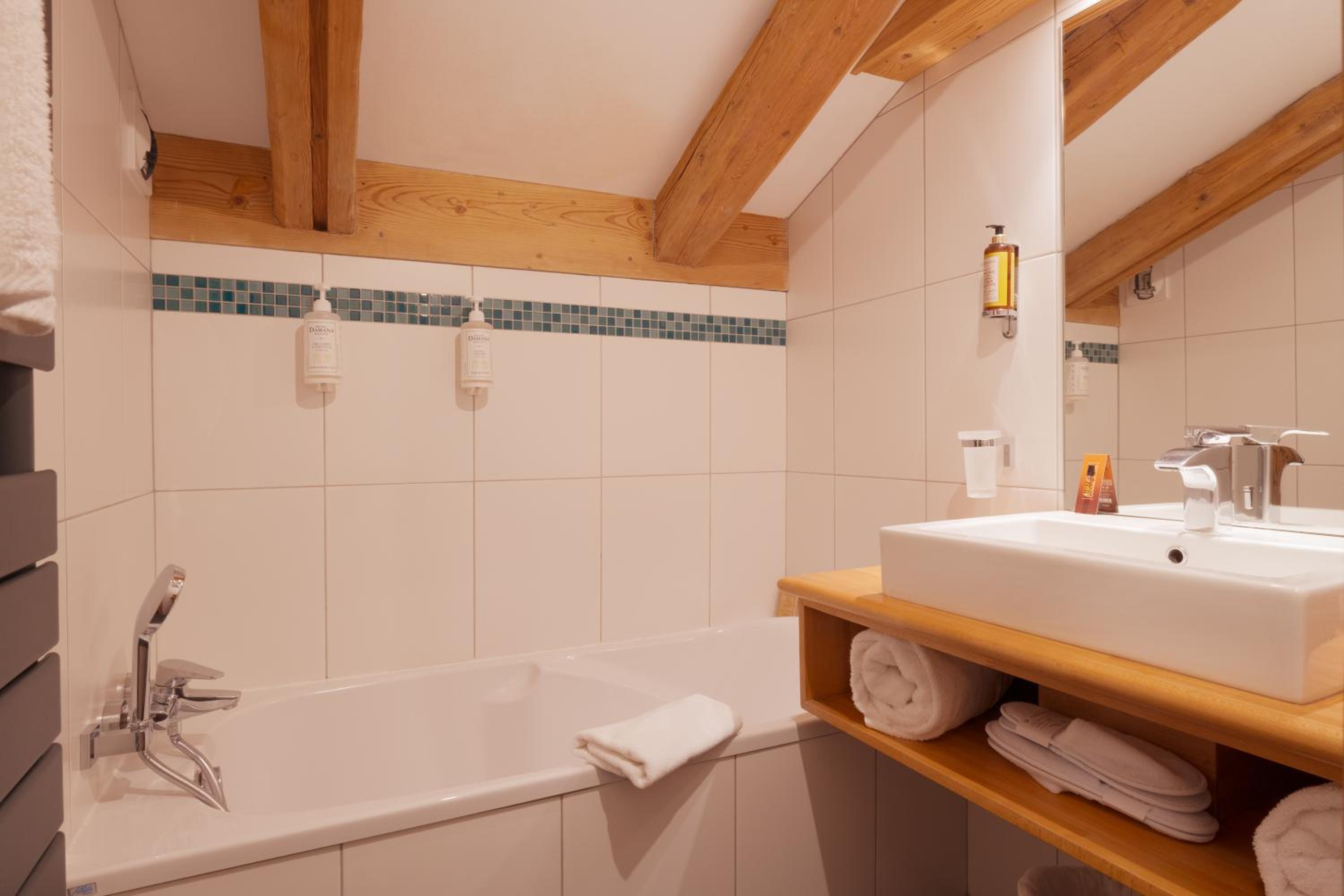 Triple Room with Mountain View photo 3