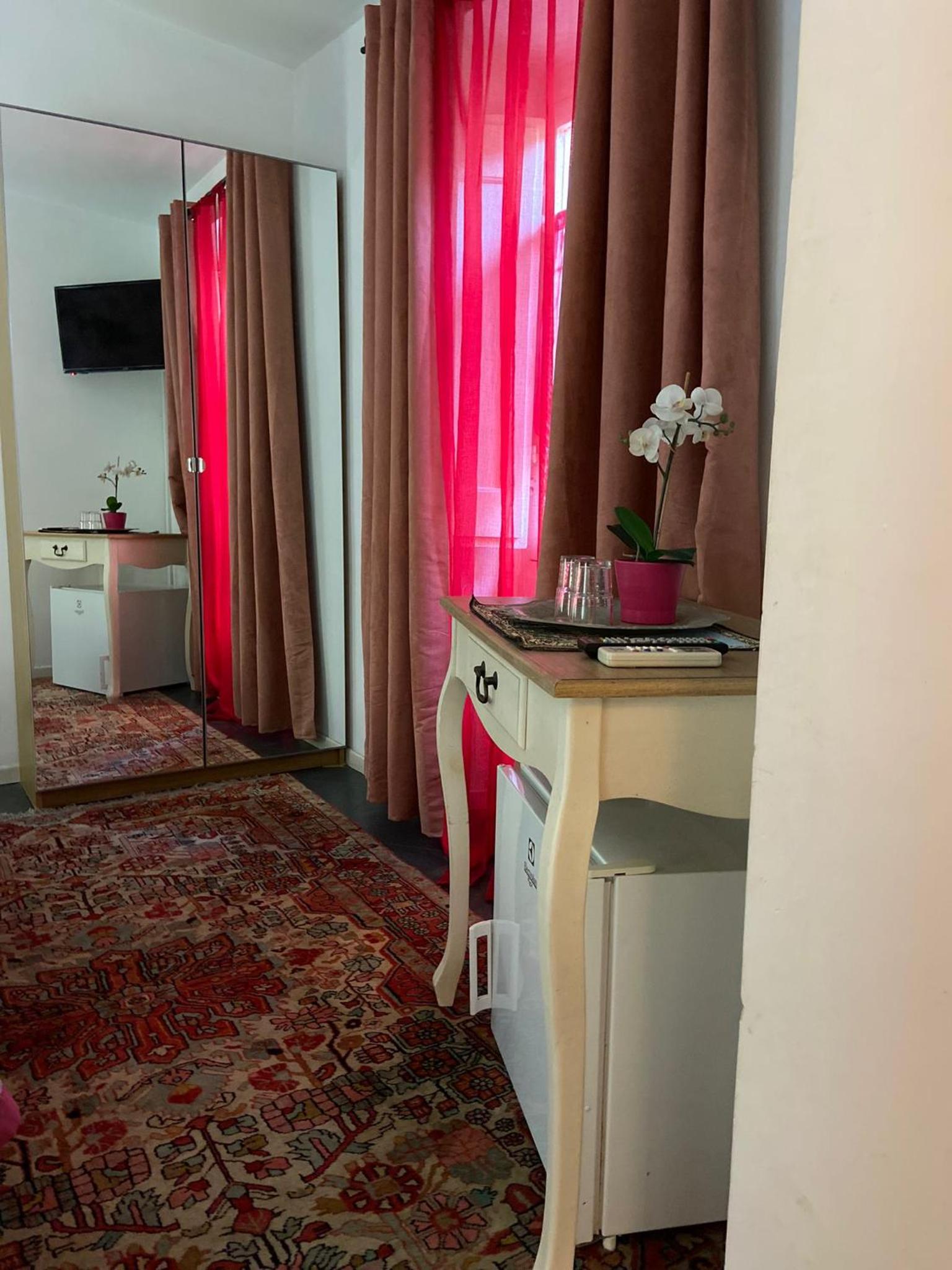 Double or Twin Room photo 3