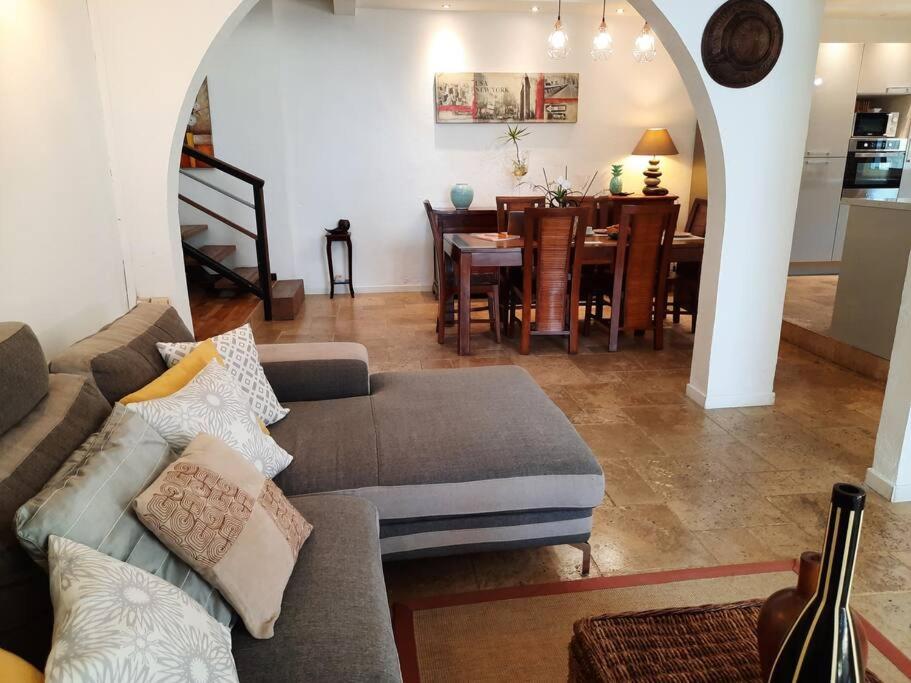 Three-Bedroom Villa photo 1