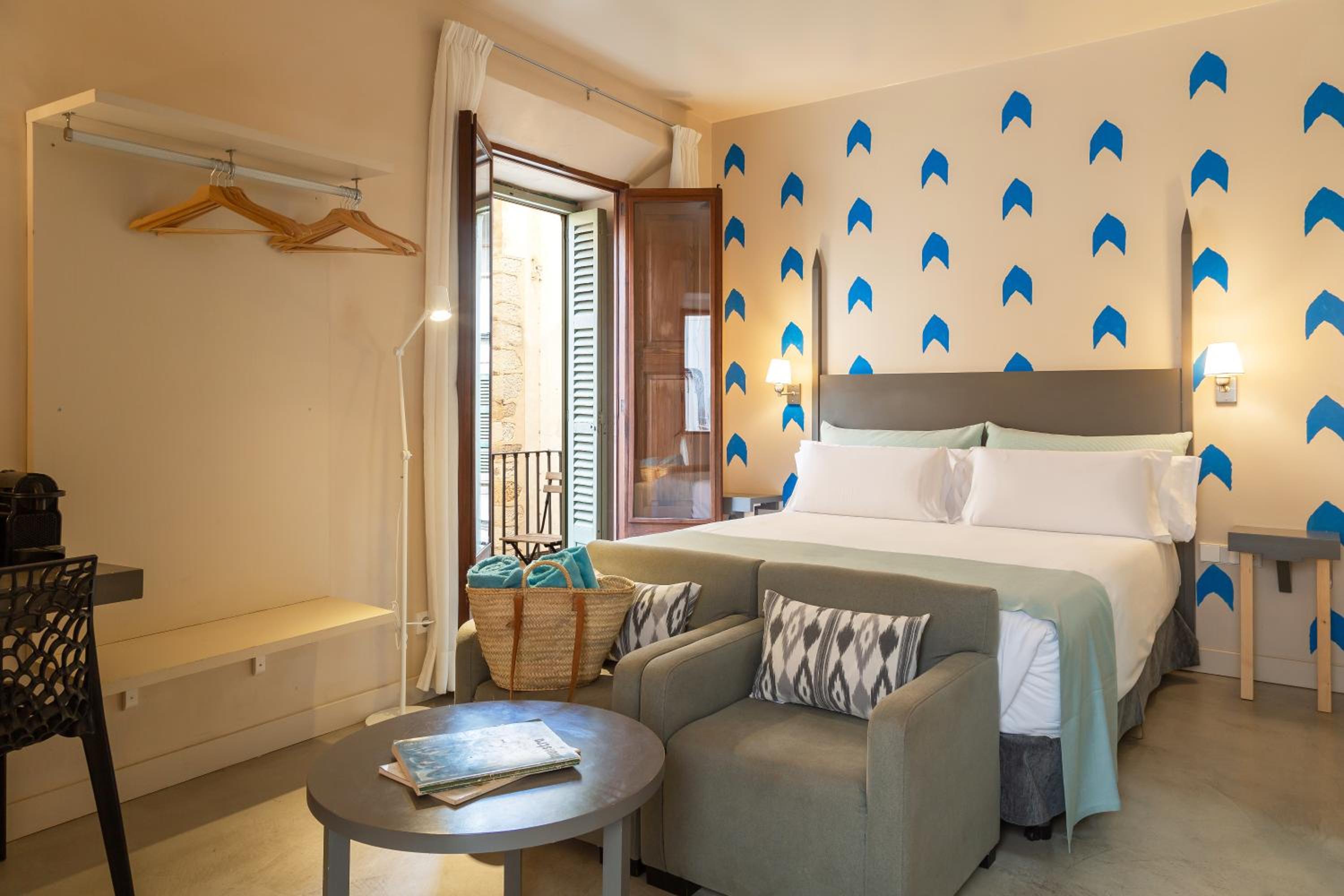 Double or Twin Room - Photo 30