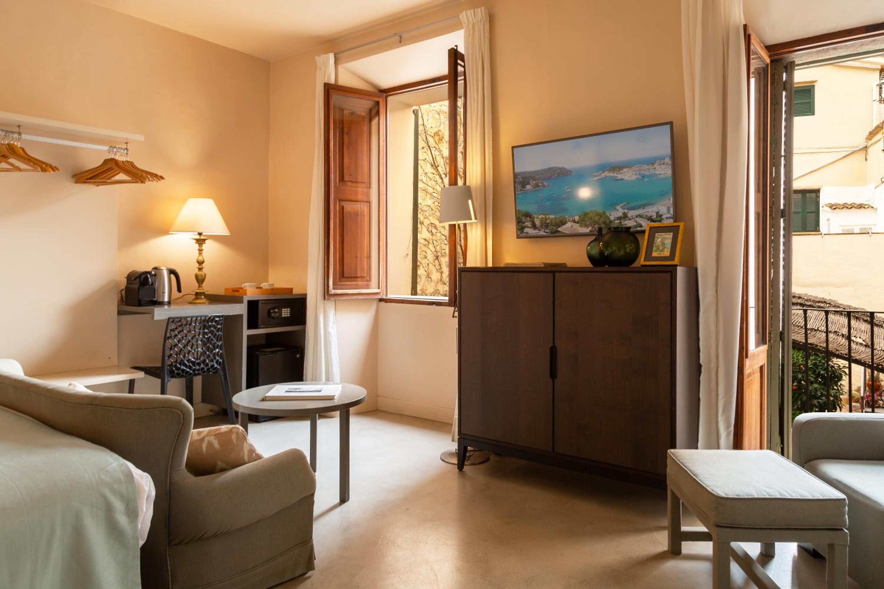 Superior Double Room - Photo 2
