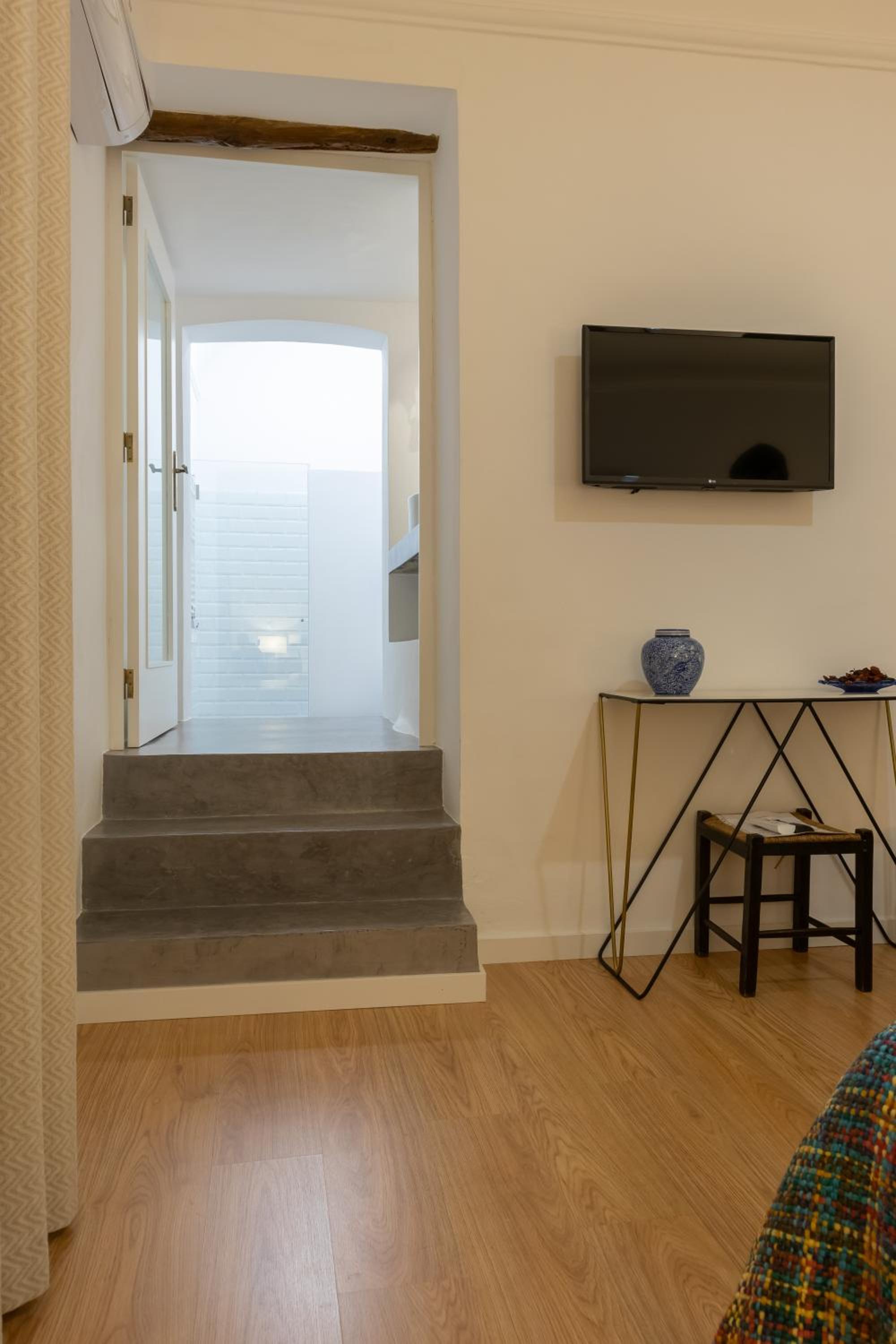 Deluxe Room - Photo 1