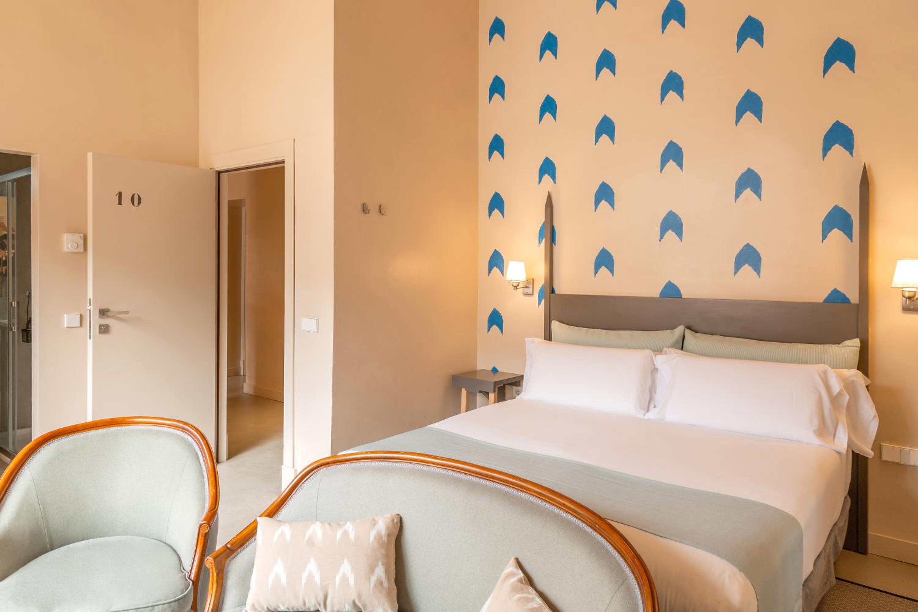 Double Room with Mountain View - Photo 3