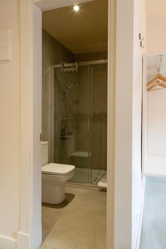 Double or Twin Room - Photo 12
