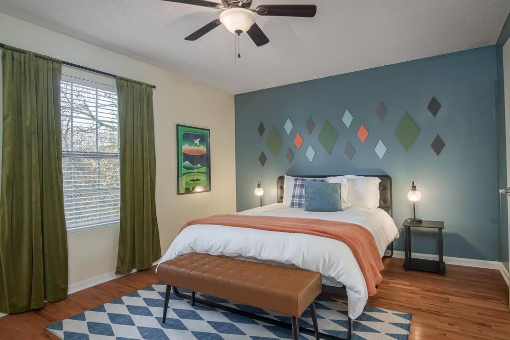 Three-Bedroom House photo 1