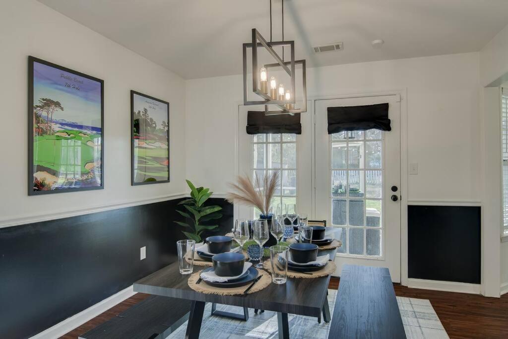 Three-Bedroom House photo 2