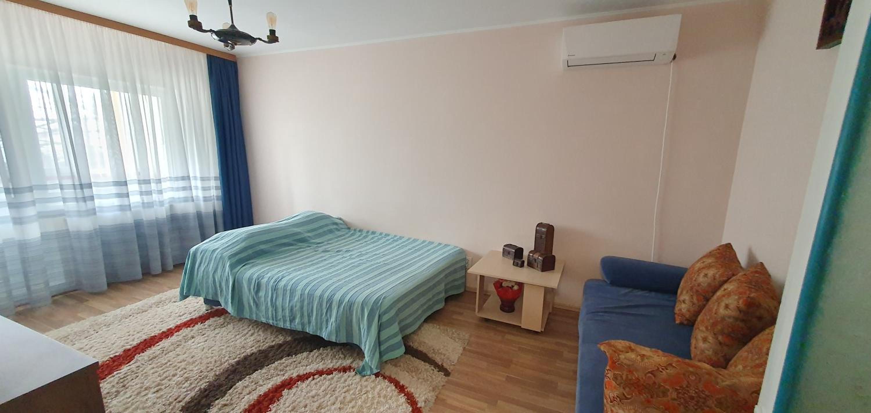 One-Bedroom Apartment photo 3