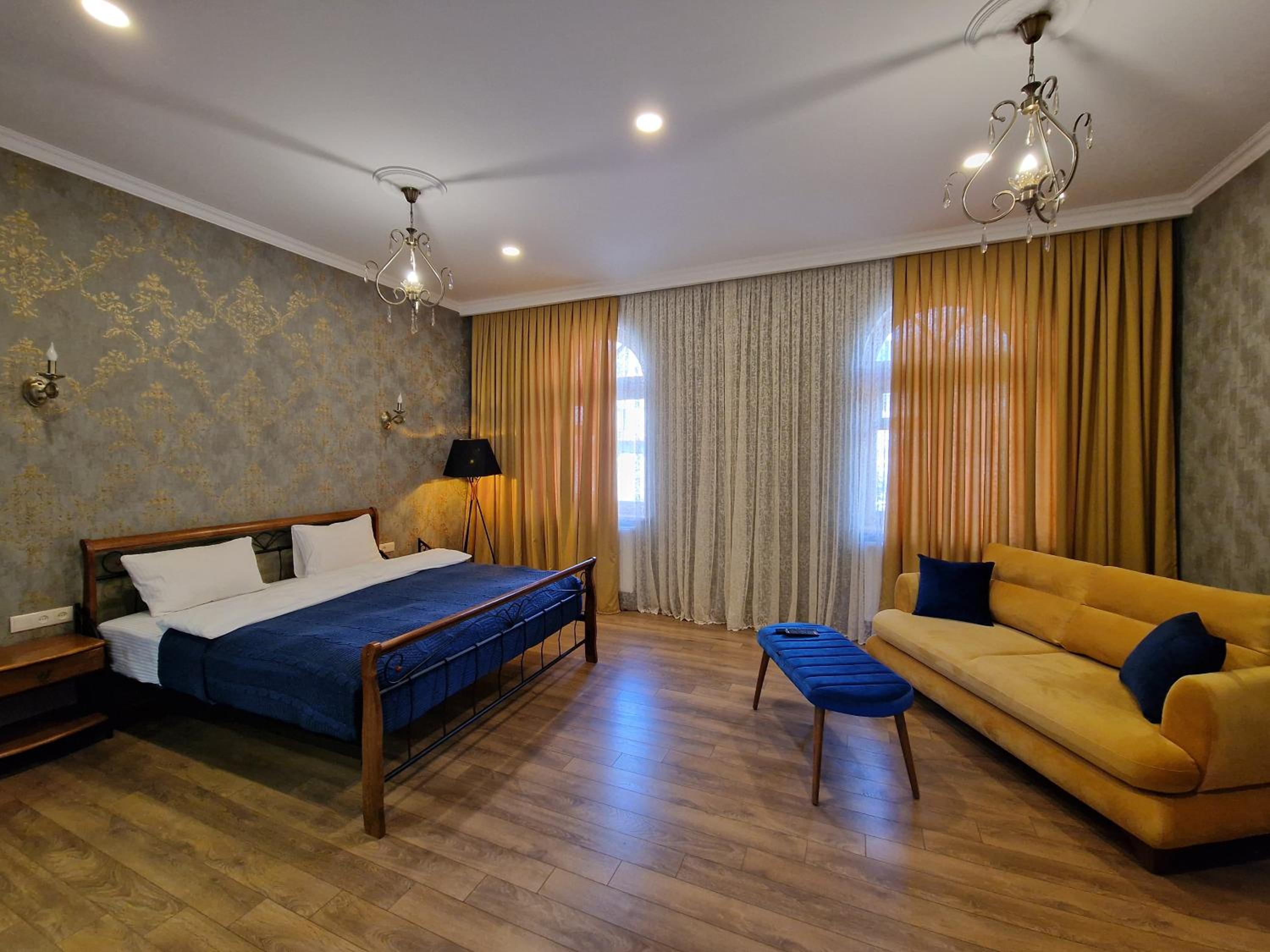 Large Double Room