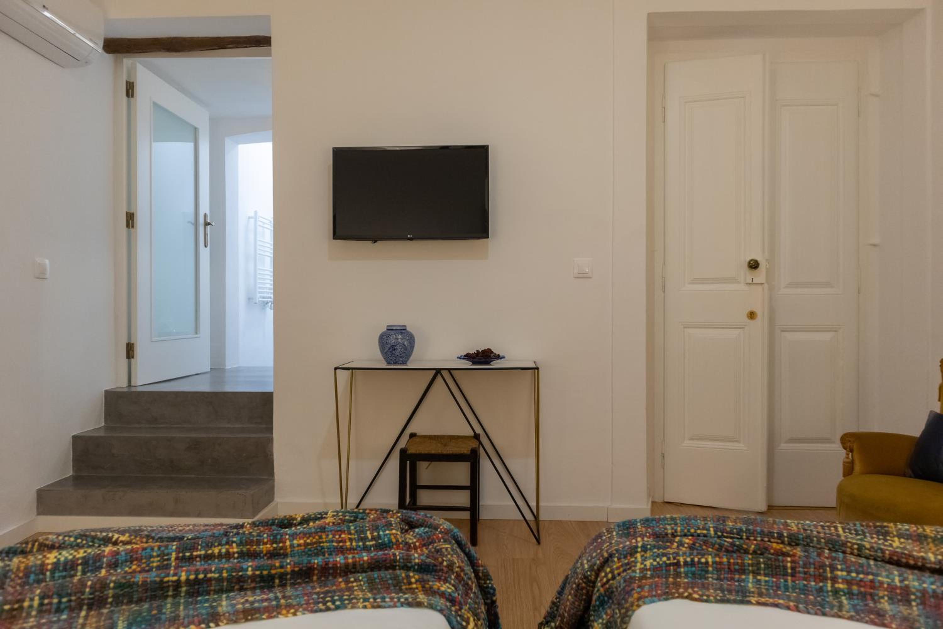 Deluxe Room - Photo 2