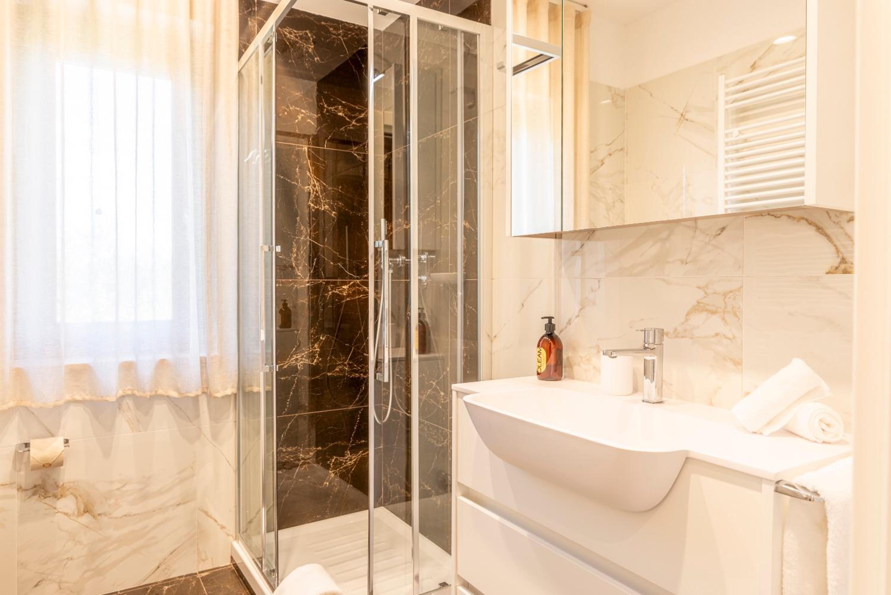 Junior Suite - Photo 18