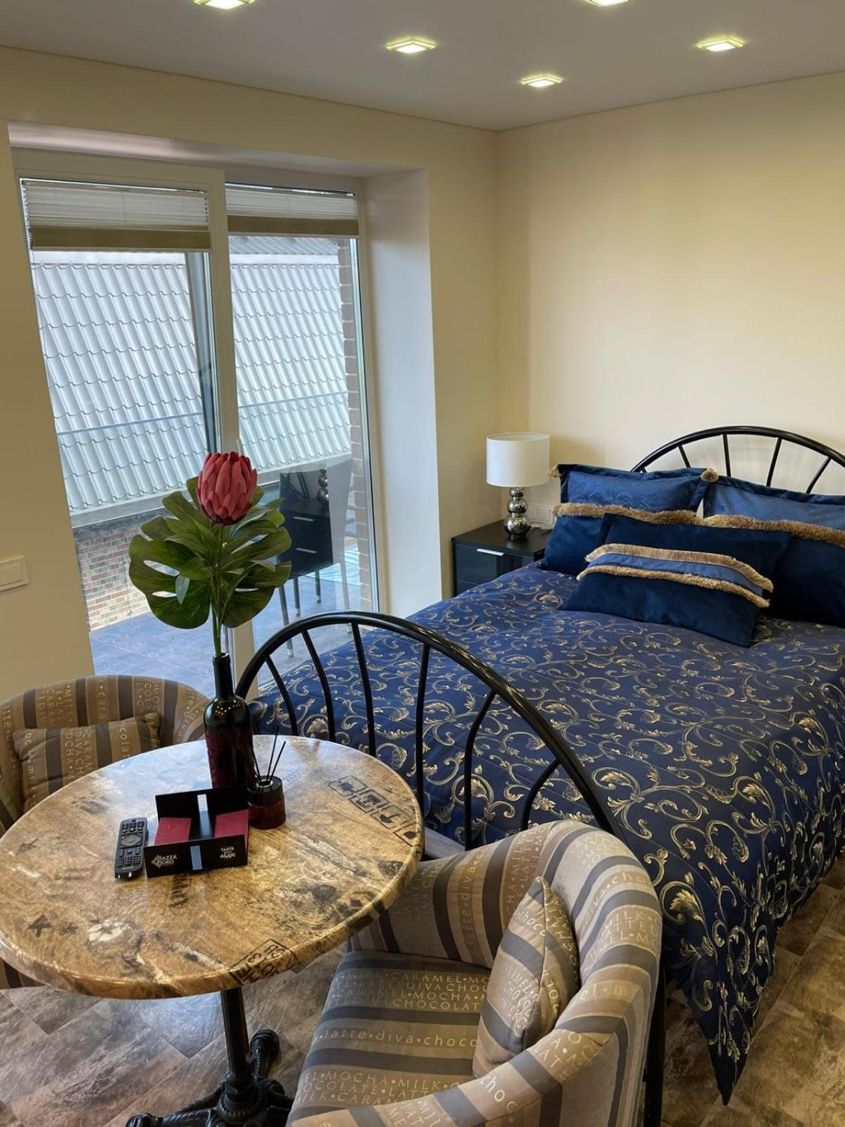 Double Room with Pool View - Photo 1